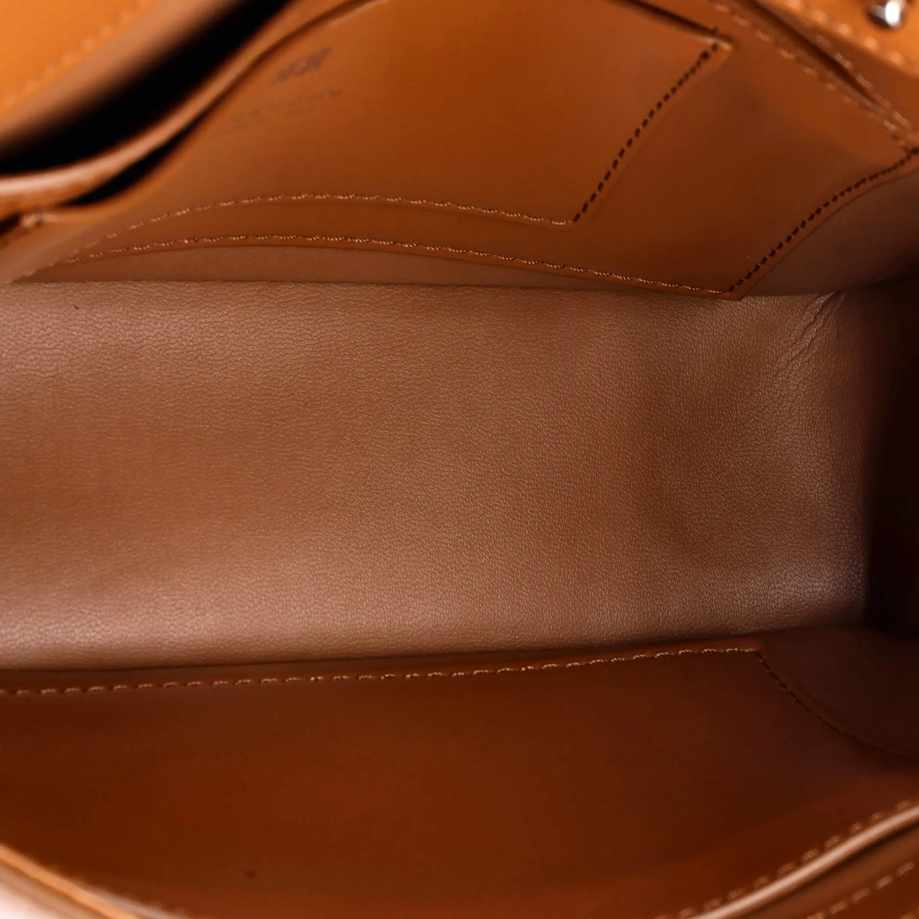 4G Shoulder Bag Leather Medium