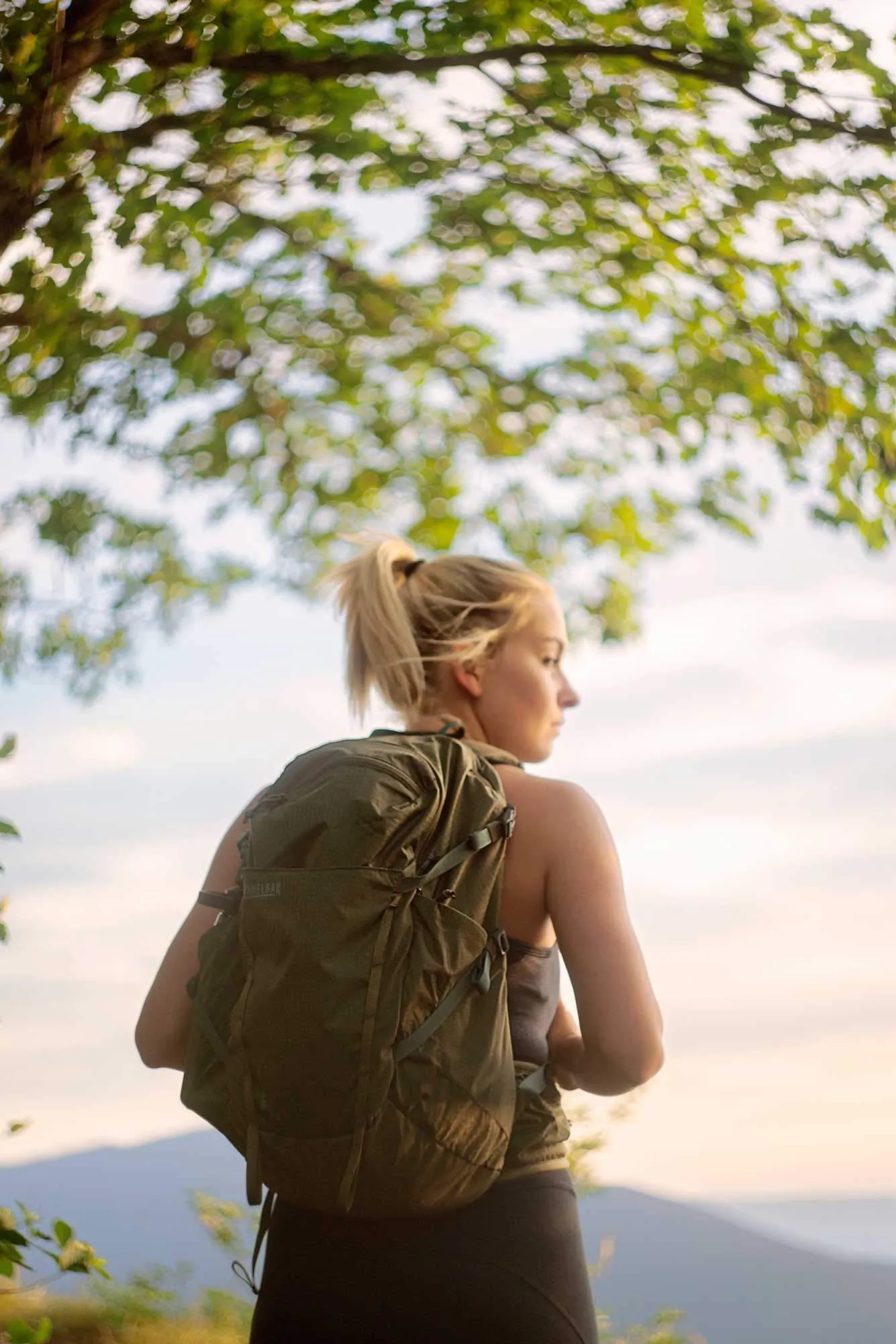 Camelbak CamelBak Womens Helena 20 Hiking Hydration Pack - 85 oz