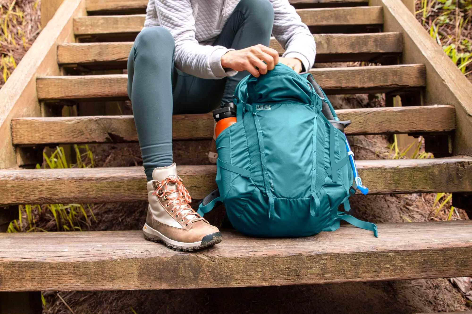 Camelbak CamelBak Womens Helena 20 Hiking Hydration Pack - 85 oz