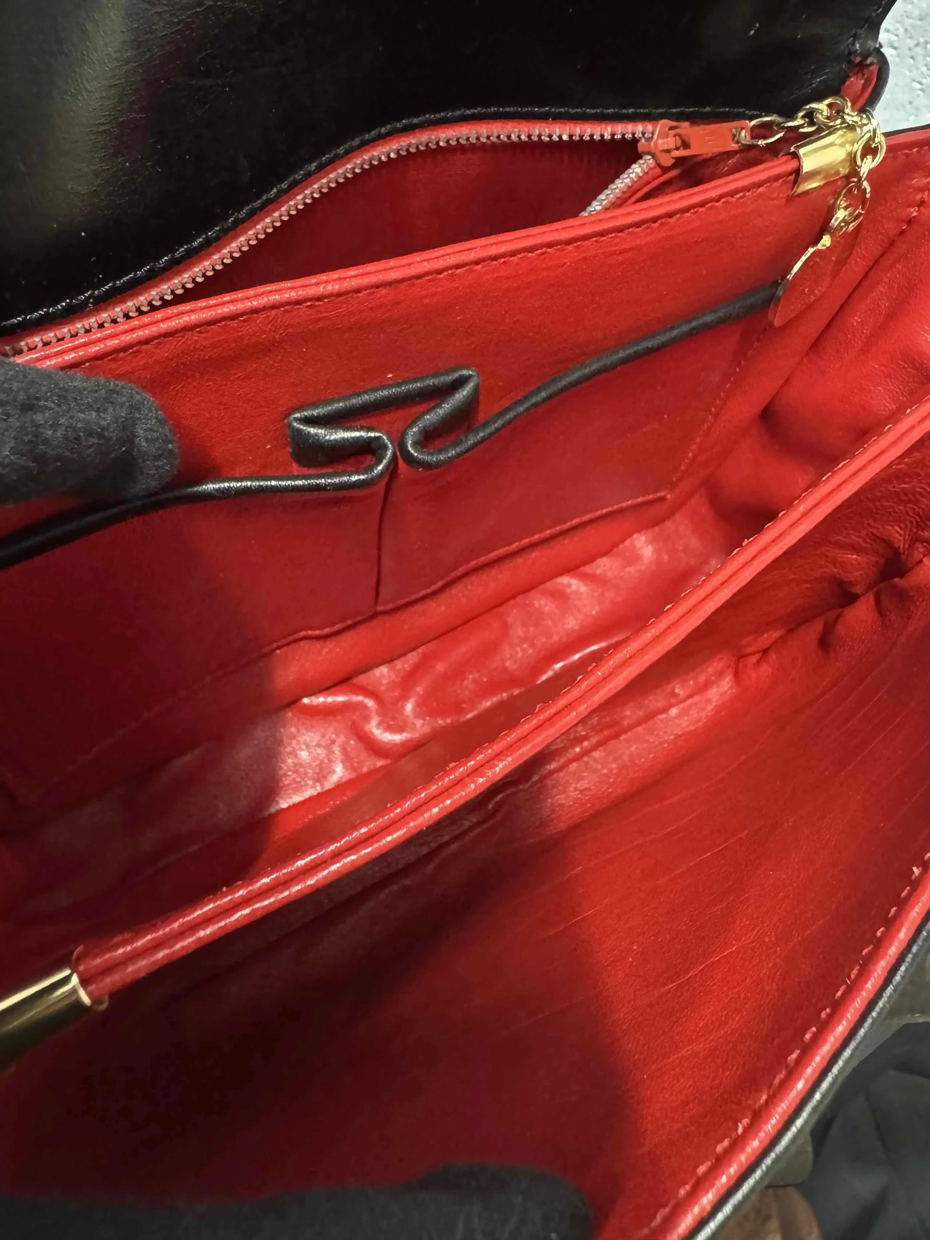 Celine Shoulder Bag RE69242400 - Black Leather Vintage Designer Handbag