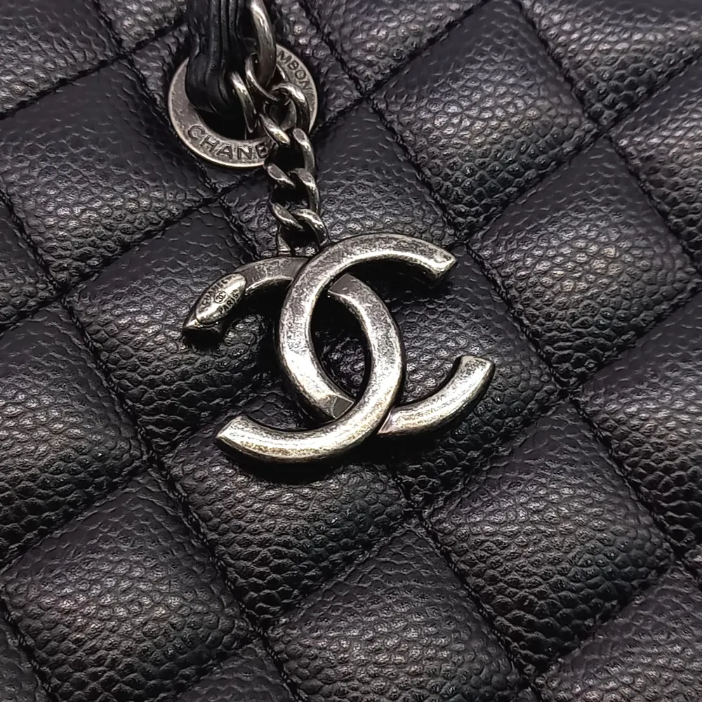Chanel Caviar Chain Shoulder Bag A93924 (10041783)