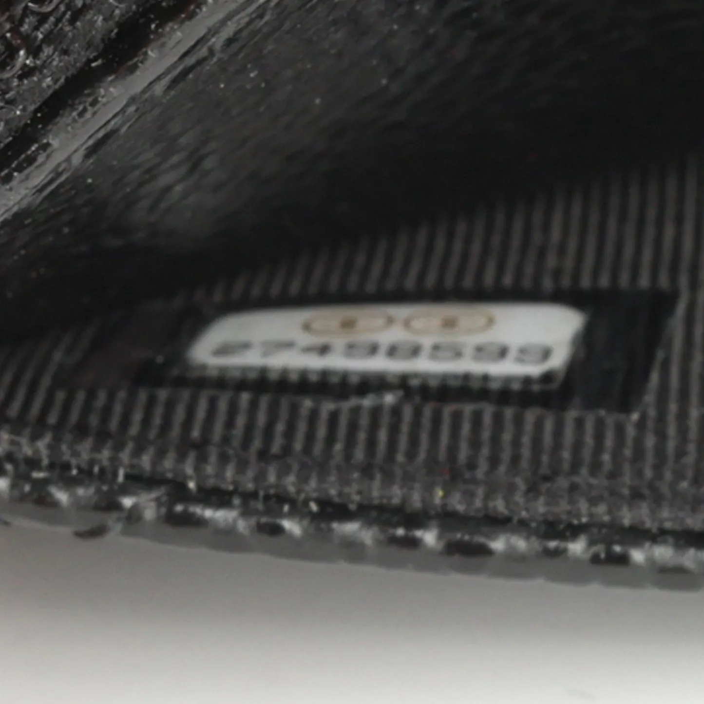 Chanel - Classic Wallet On Chain - Black Caviar GHW - Pre-Loved - 2019