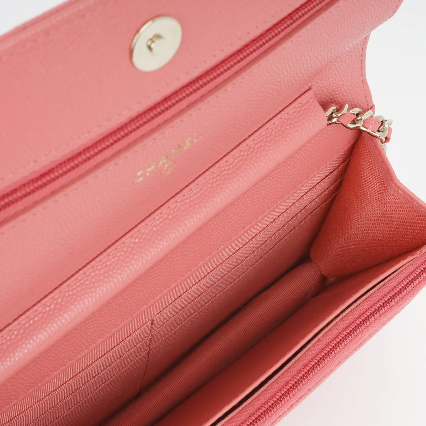 Chanel - Classic Wallet On Chain - Coral Pink Caviar Leather - CGHW - Pre-Loved