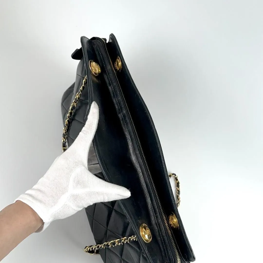 Chanel Quilted Tote - Black Totes, Handbags MR0204202506878