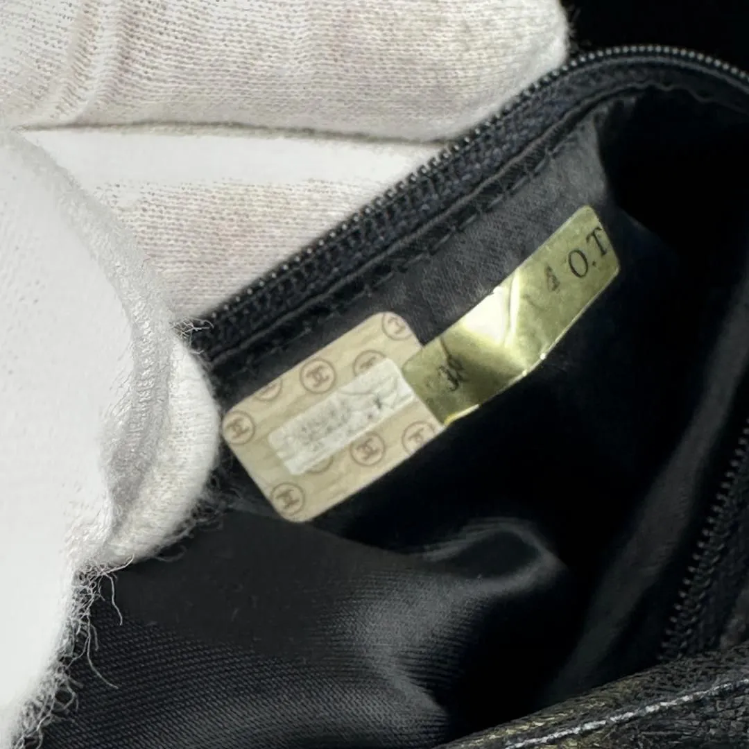 Chanel Vintage Twisted CC Camera Shoulder Bag Quilted Lambskin Small Black MR02042025360942