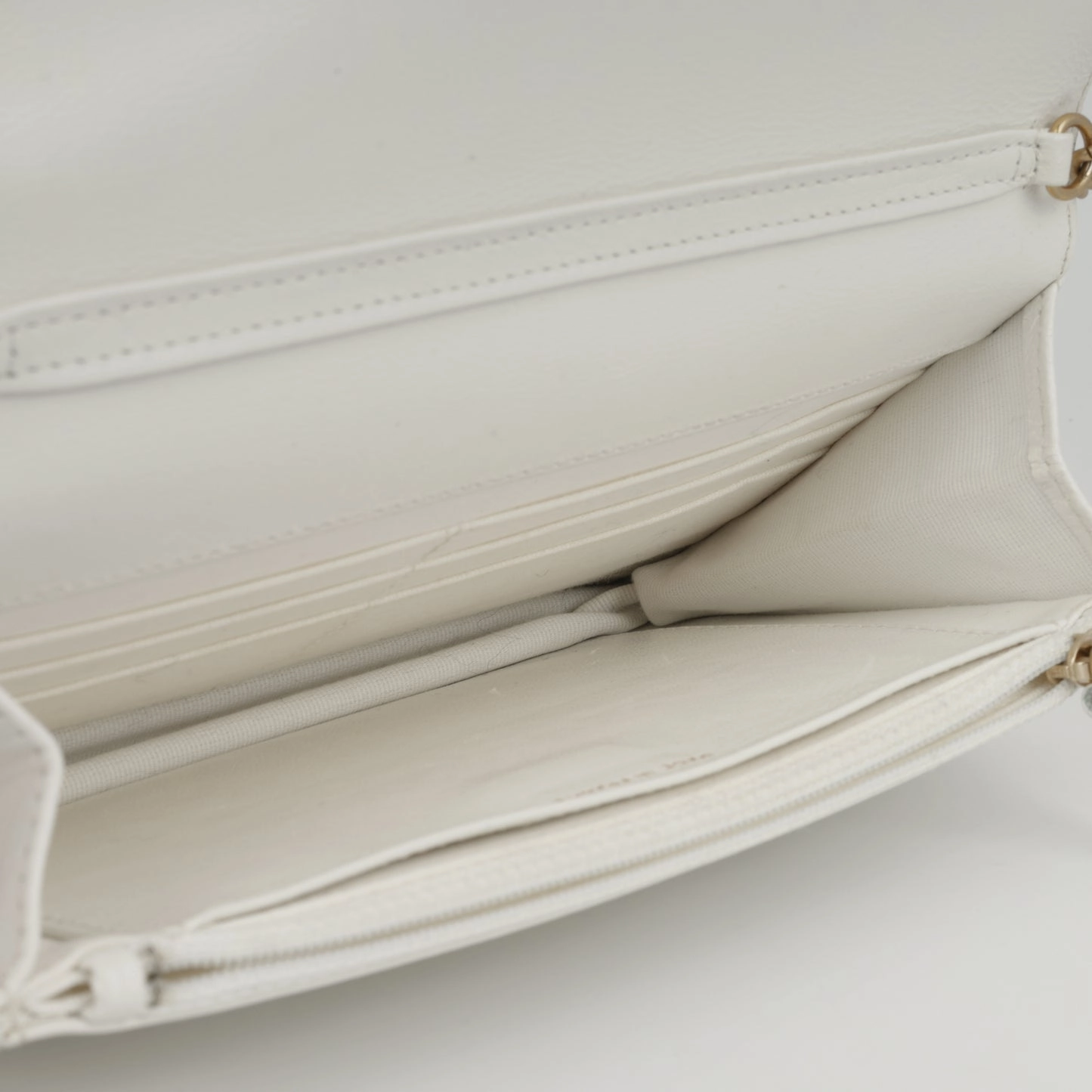 Chanel - Wallet on Chain - White Calfskin with Grommet Strap GHW - Pre-Loved