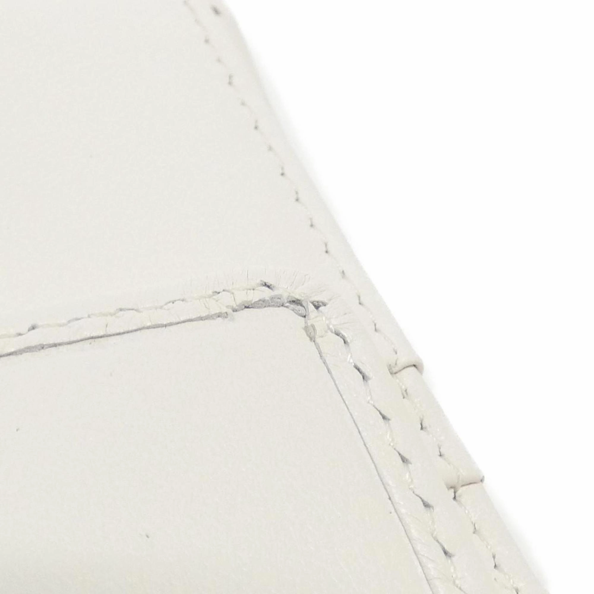 Chanel Caviar Leather Wallet (Bi-Fold) (Pre-Owned)