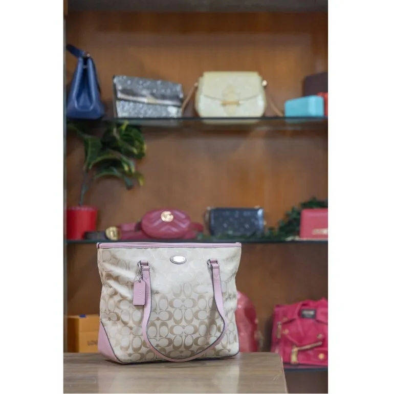 Coach Zip Top Tote In Signature