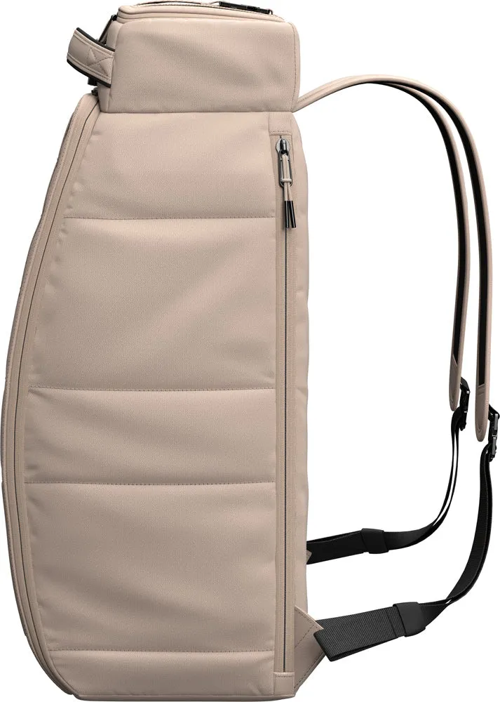 D_b_ Hugger Backpack 30L