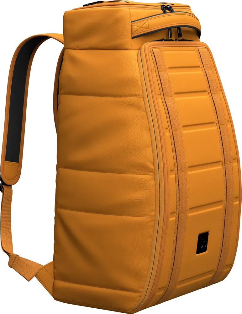D_b_ Hugger Backpack 30L