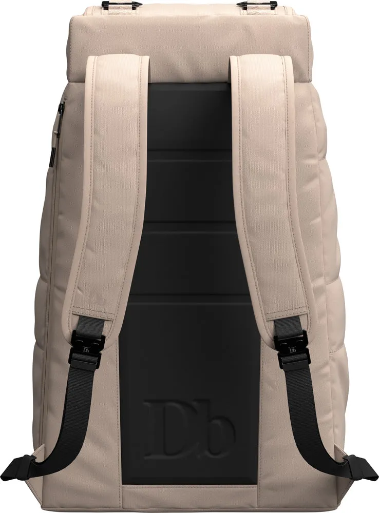 D_b_ Hugger Backpack 30L