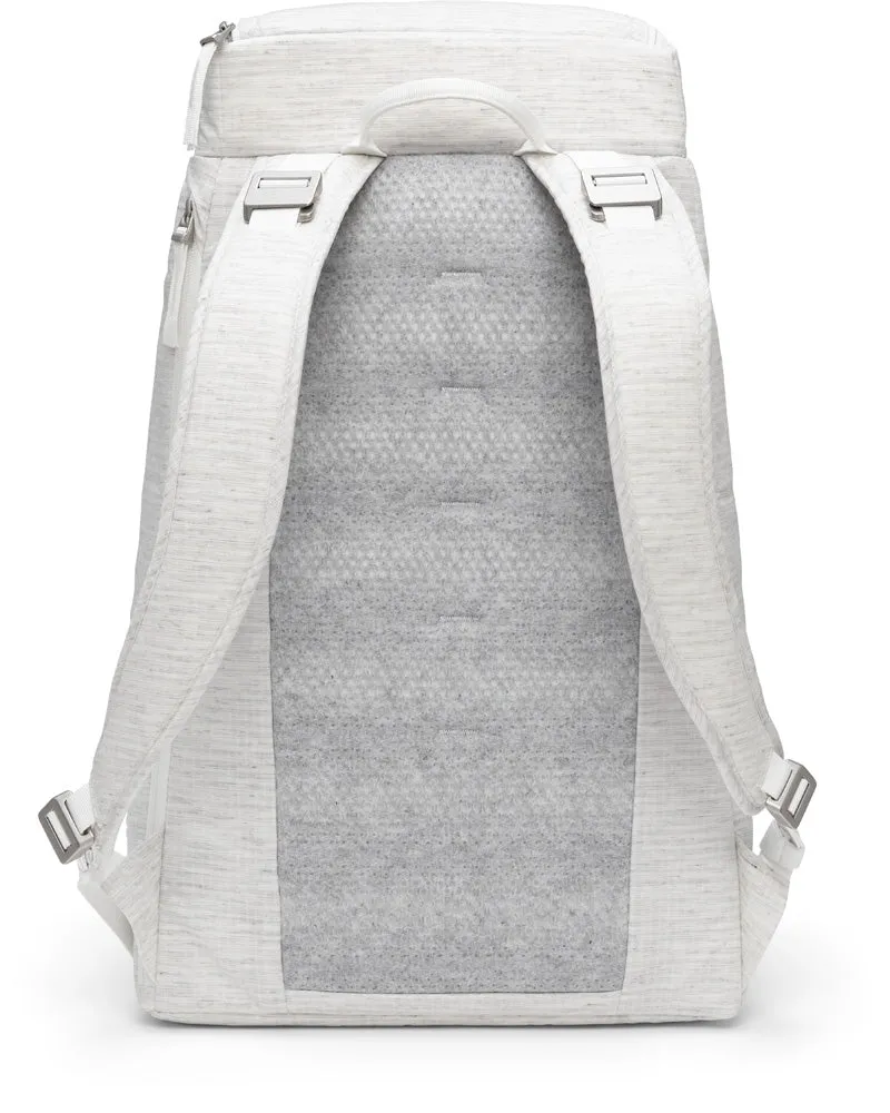 D_b_ Hugger Backpack 30L