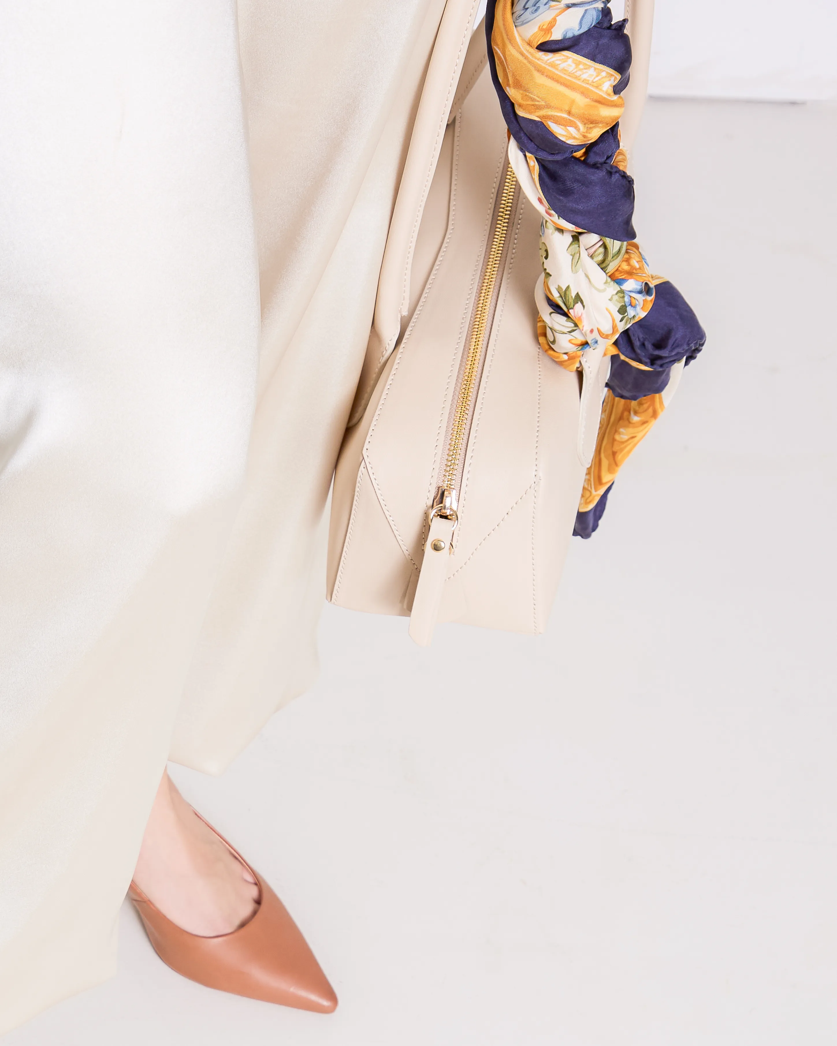 Evanna Camel Leather