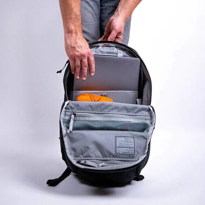 Evergoods Civic Half Zip 26L - Solution Black