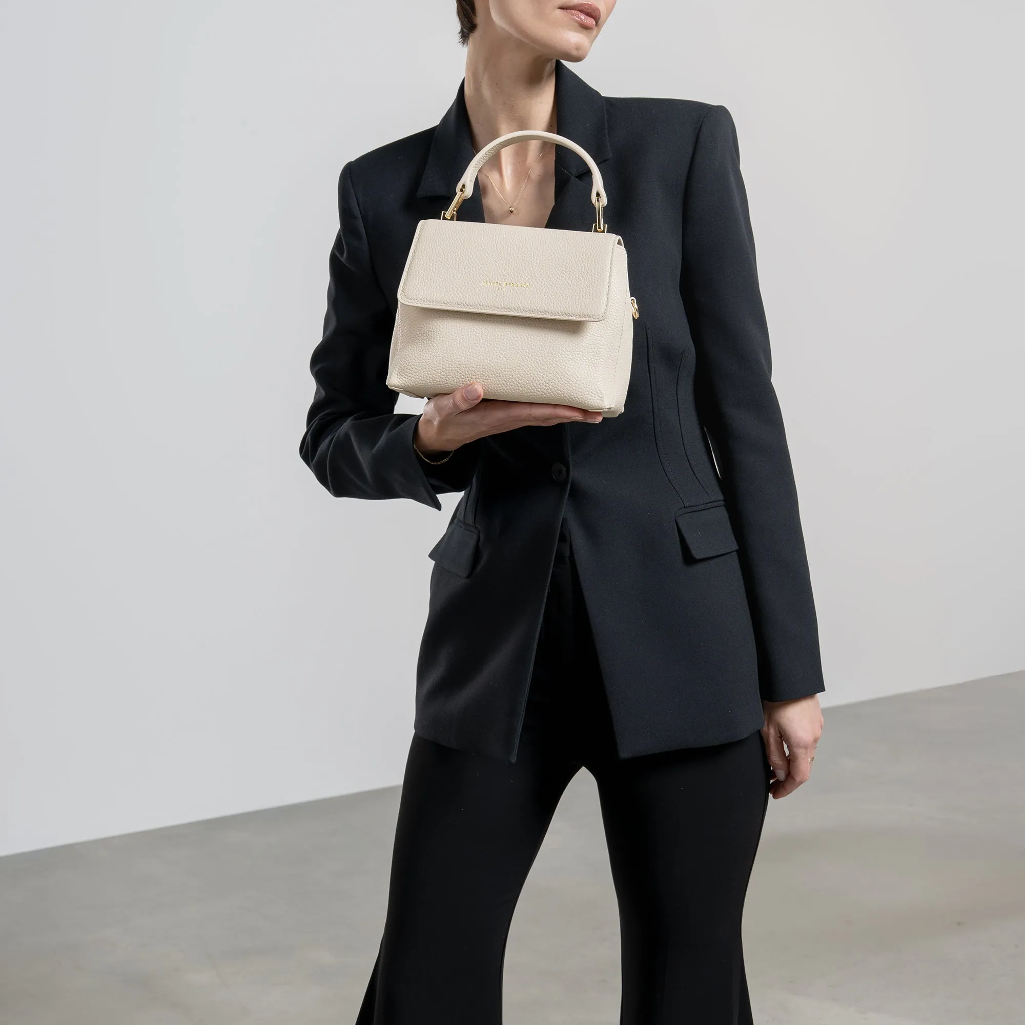 Femme Forte Heline cream calfskin leather handbag