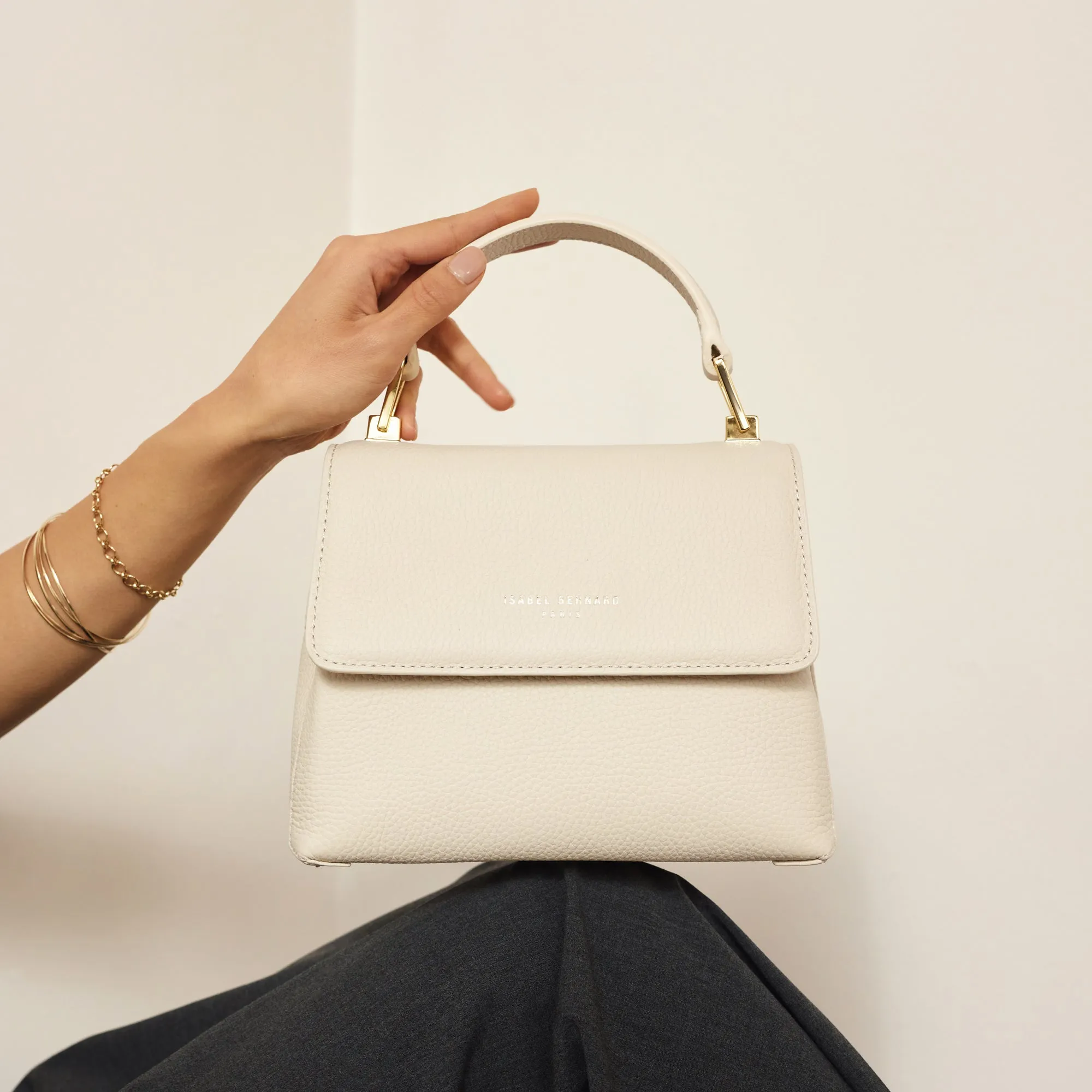 Femme Forte Heline cream calfskin leather handbag