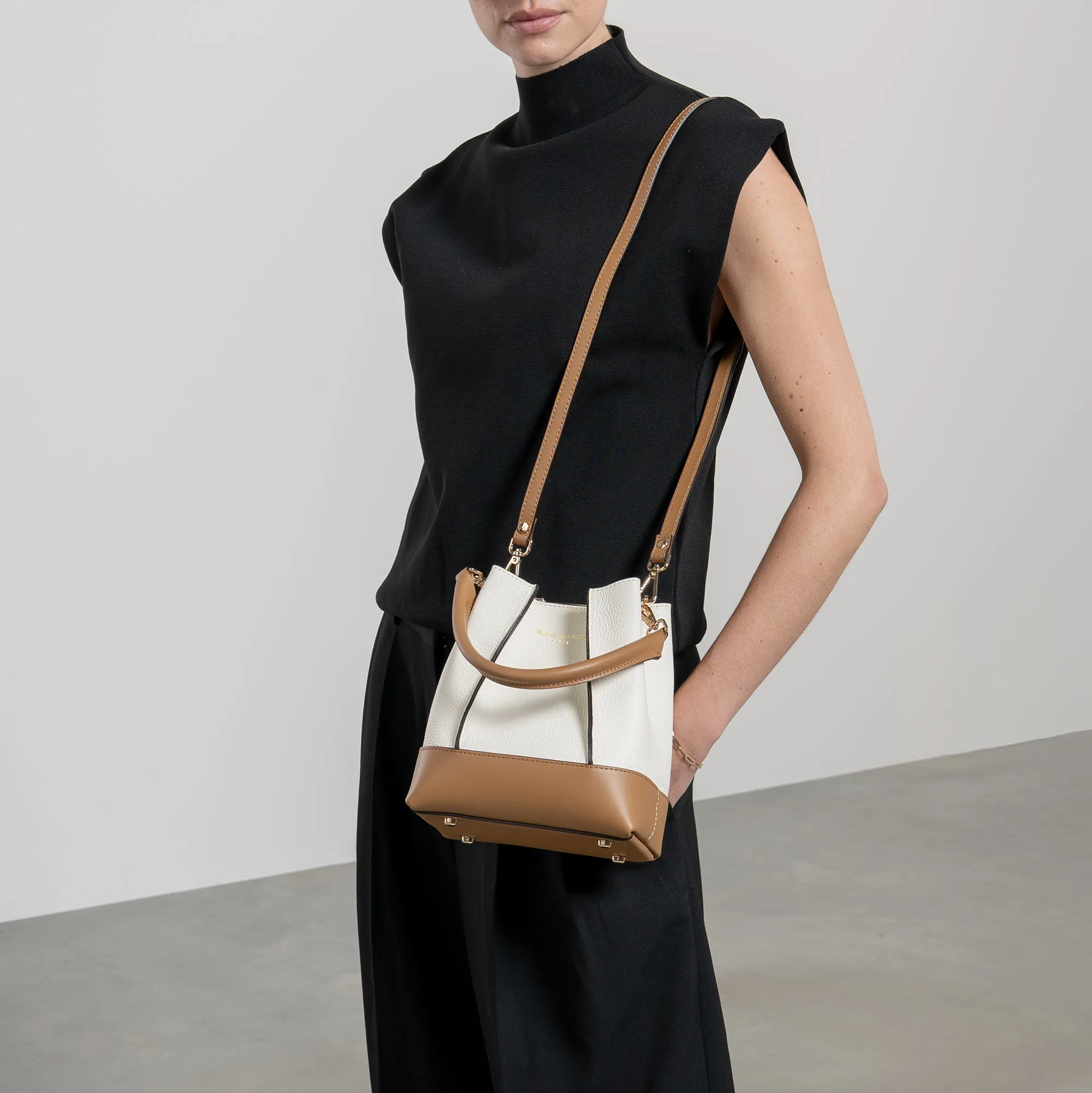 Femme Forte Minette cream calfskin leather handbag