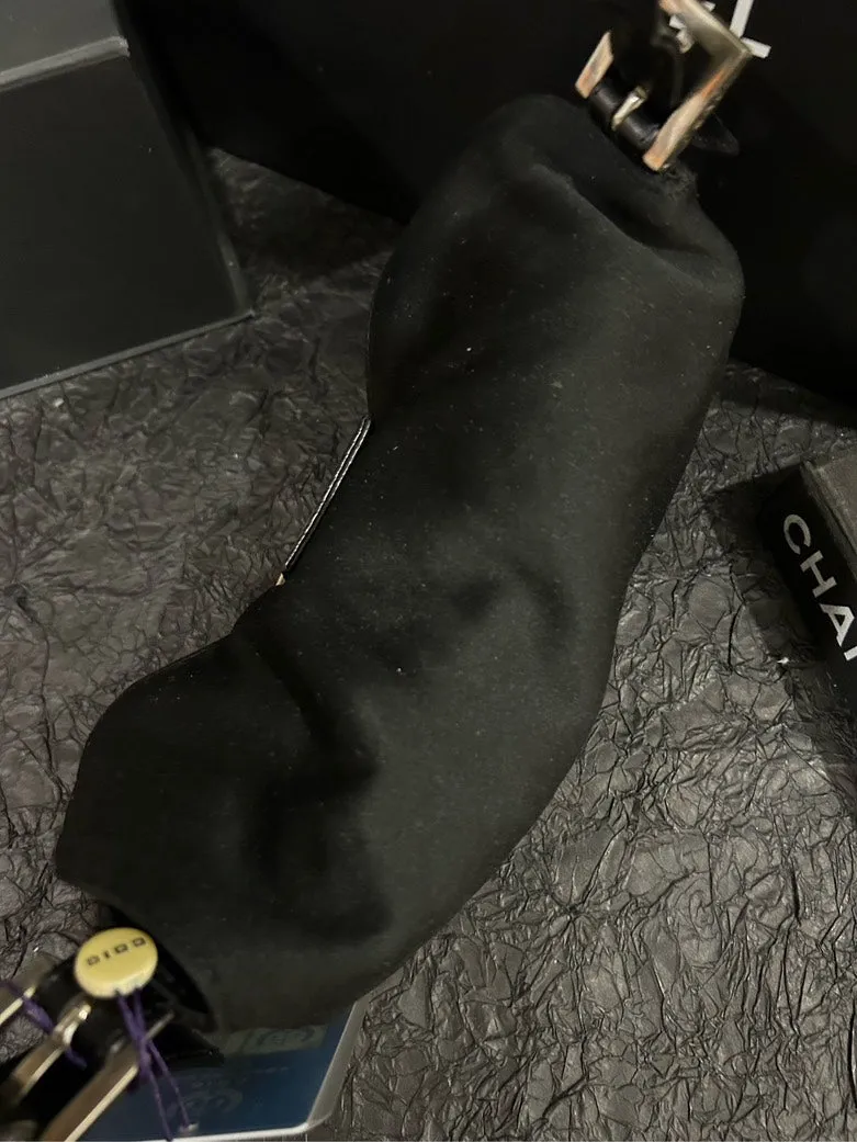 Fendi Black Wool Baguette Shoulder Bag 27cm