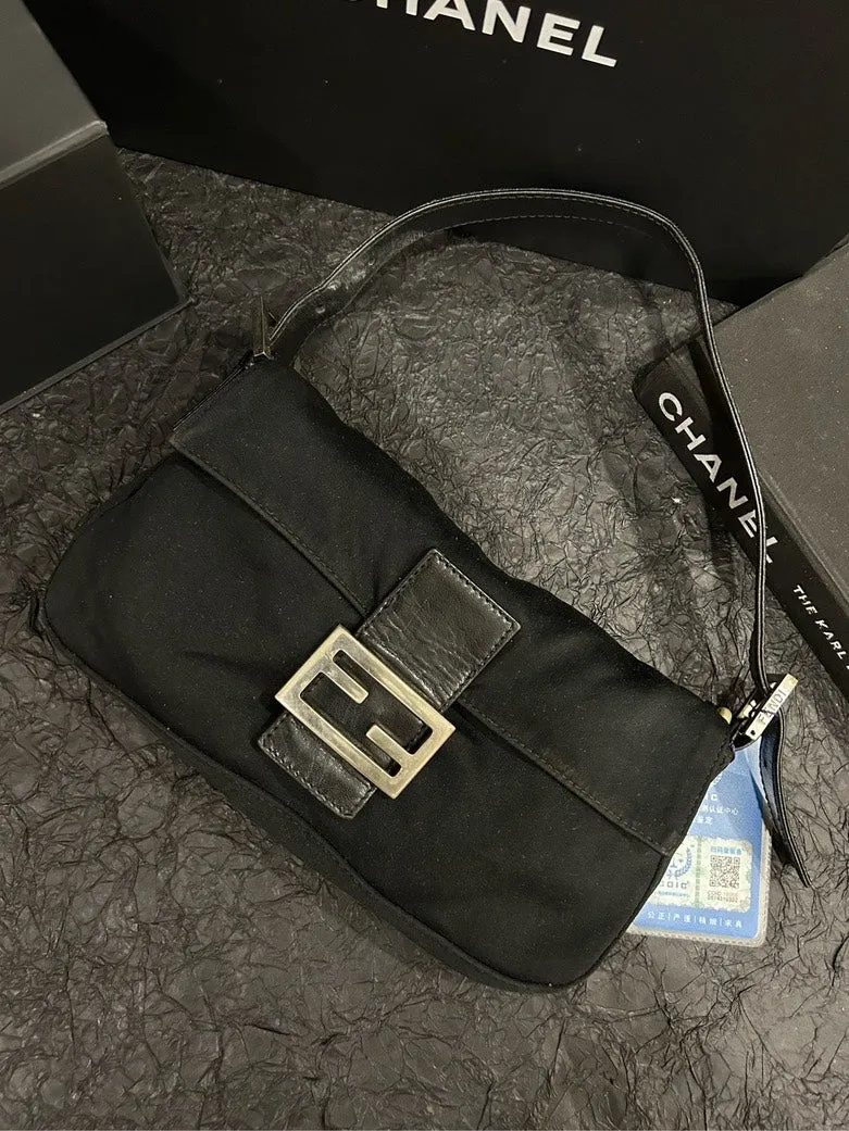 Fendi Black Wool Baguette Shoulder Bag 27cm