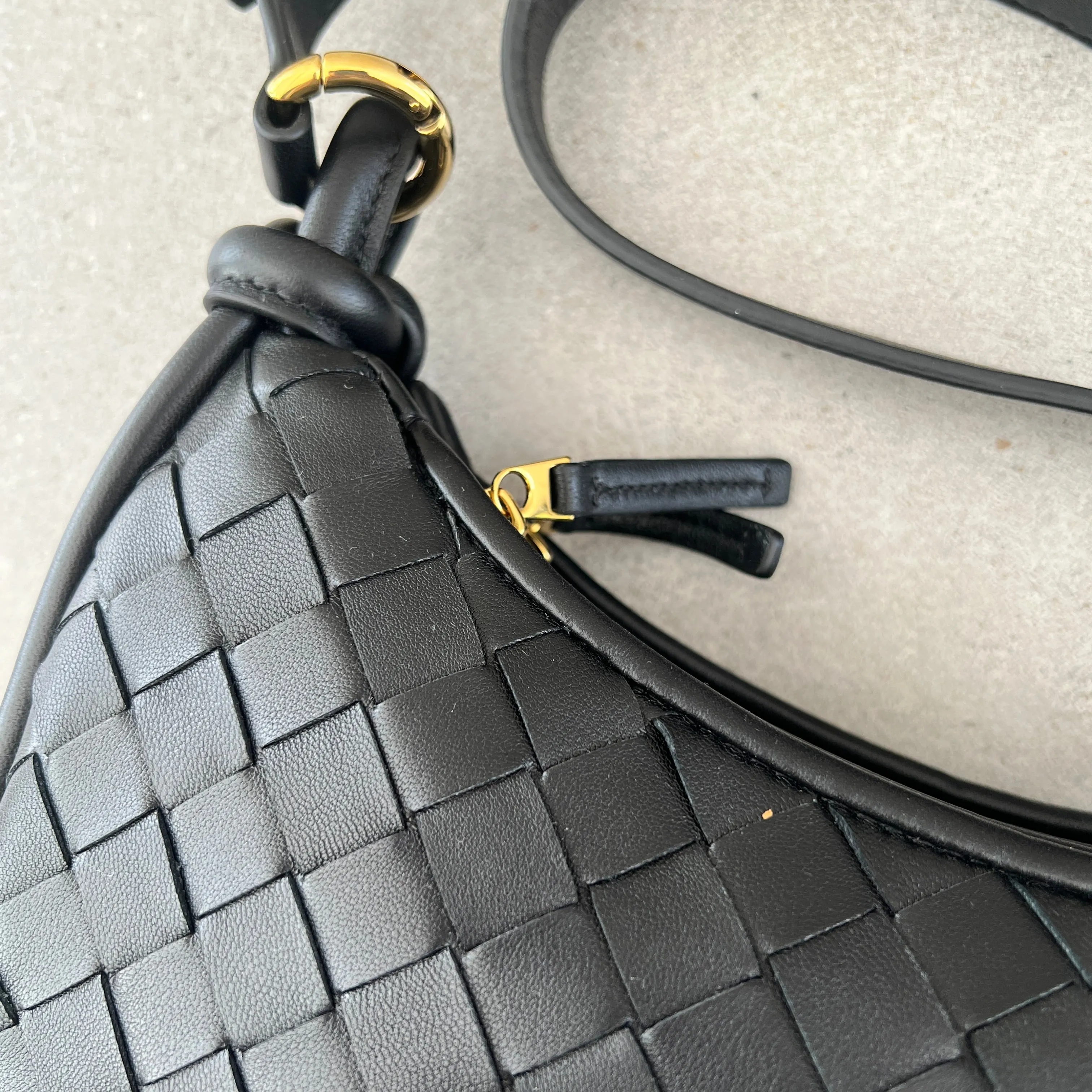 Gemelli Messenger, Black