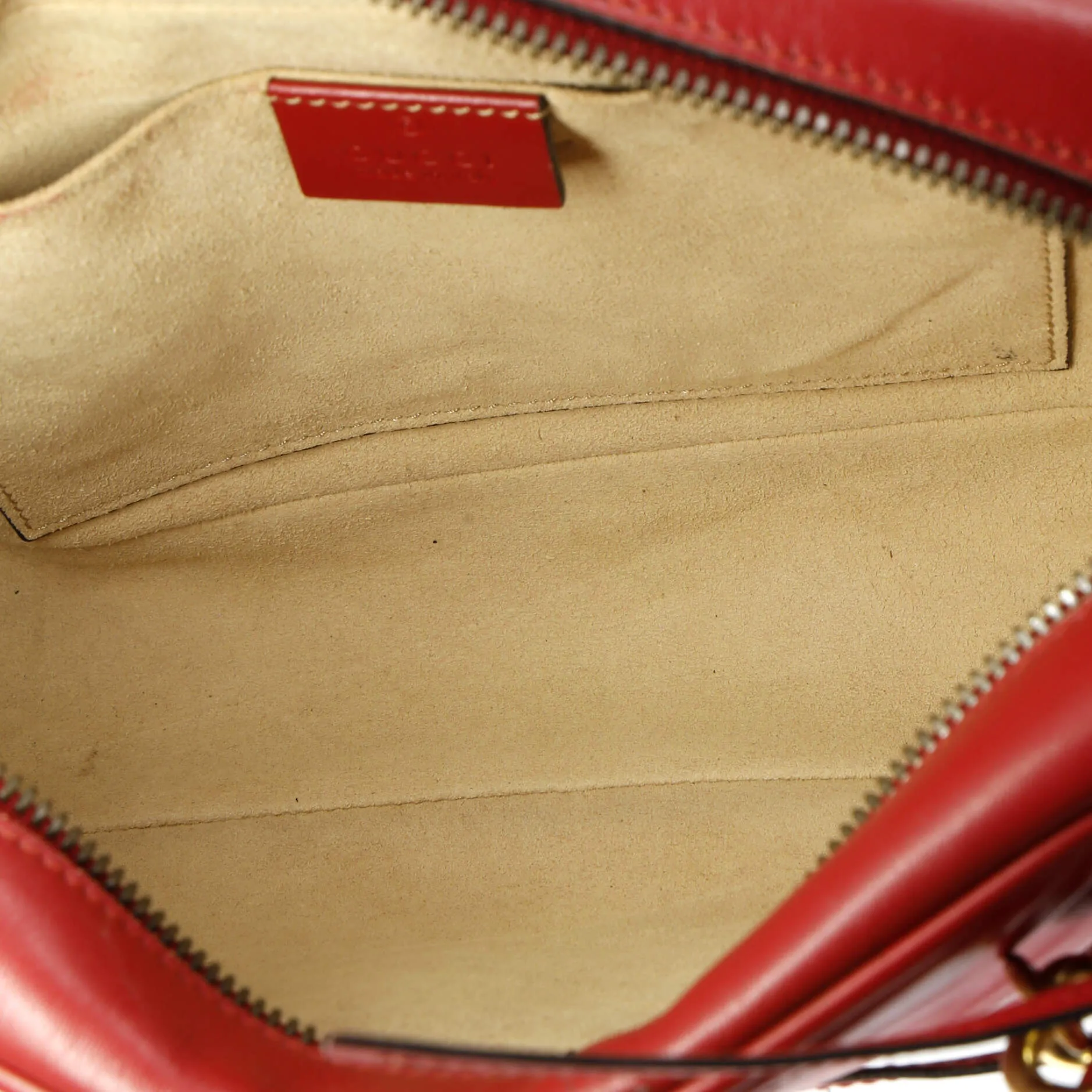 GG Marmont Shoulder Bag Matelasse Leather Small
