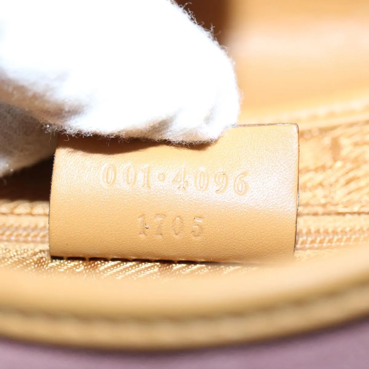 Gucci Bamboo  Suede Shoulder Bag ()