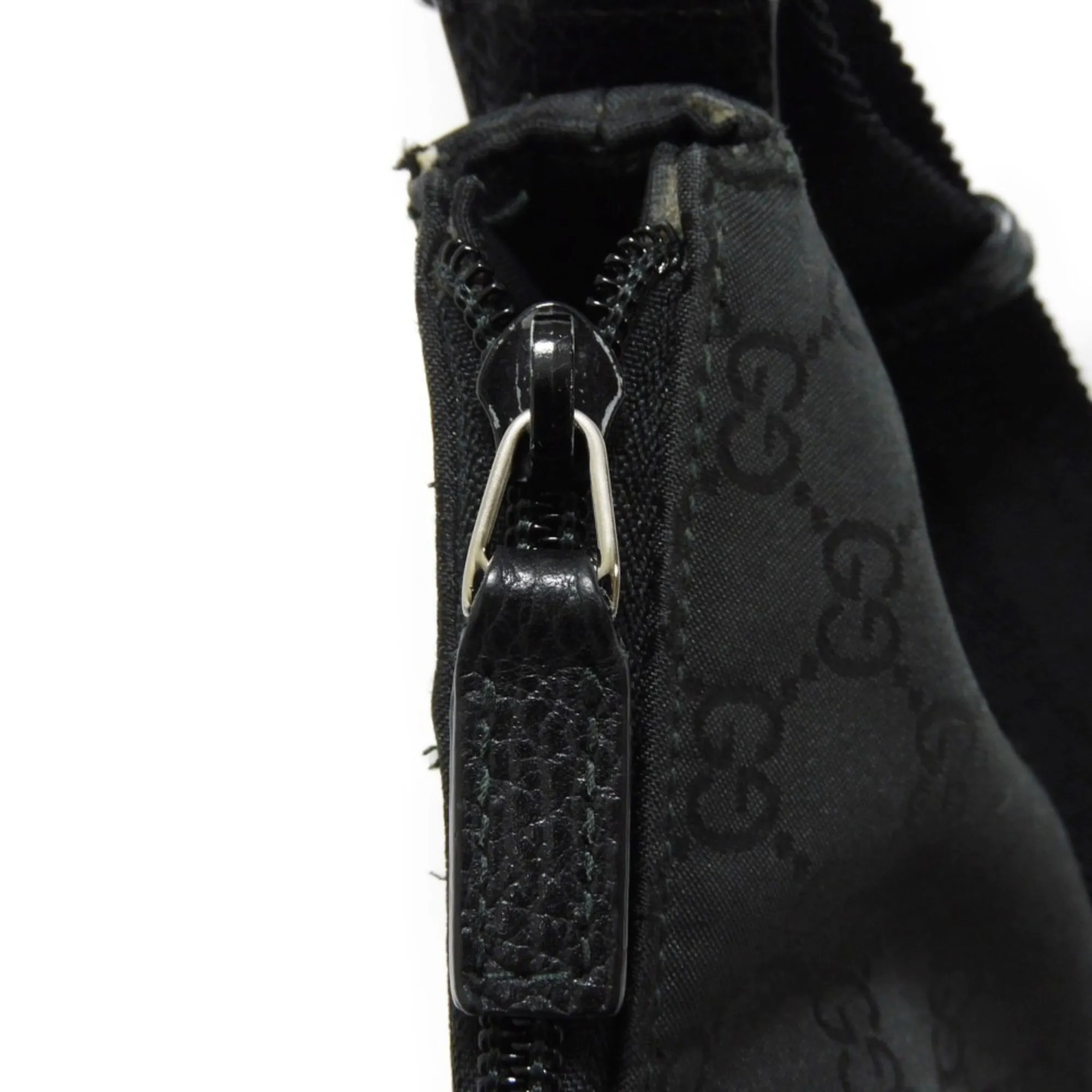 Gucci Black Nylon Canvas Leather Messenger Bag Shoulder Bag ()