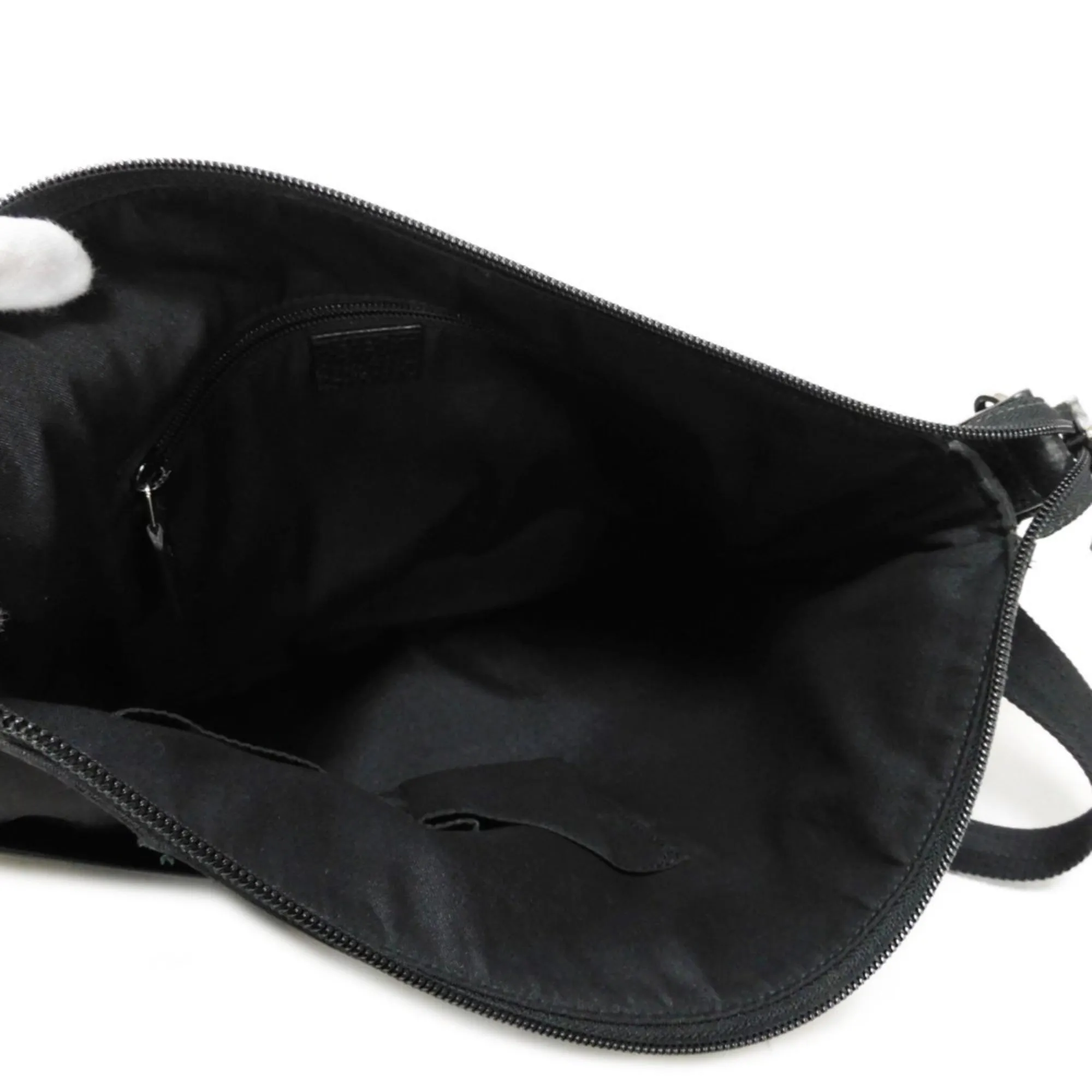 Gucci Black Nylon Canvas Leather Messenger Bag Shoulder Bag ()