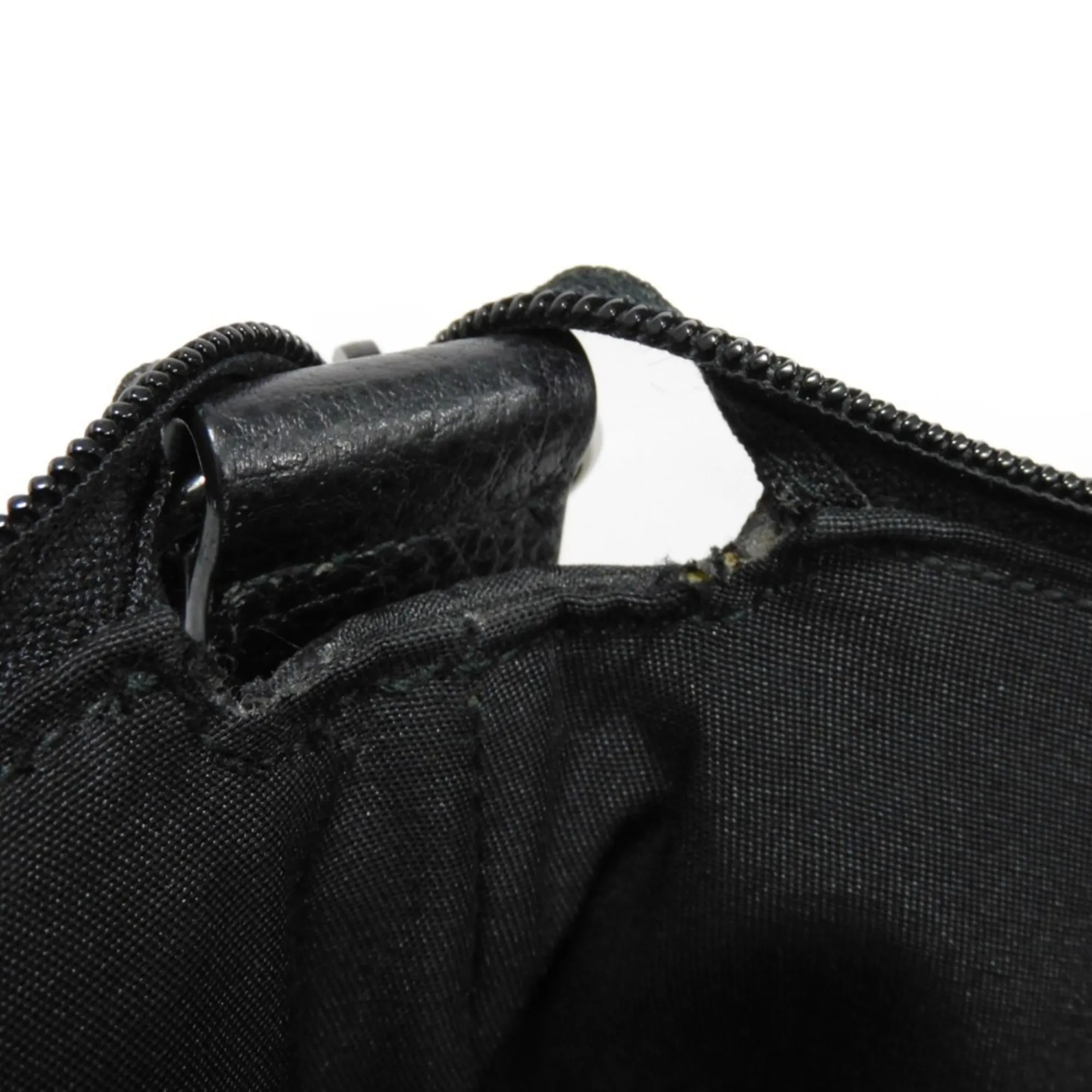 Gucci Black Nylon Canvas Leather Messenger Bag Shoulder Bag ()