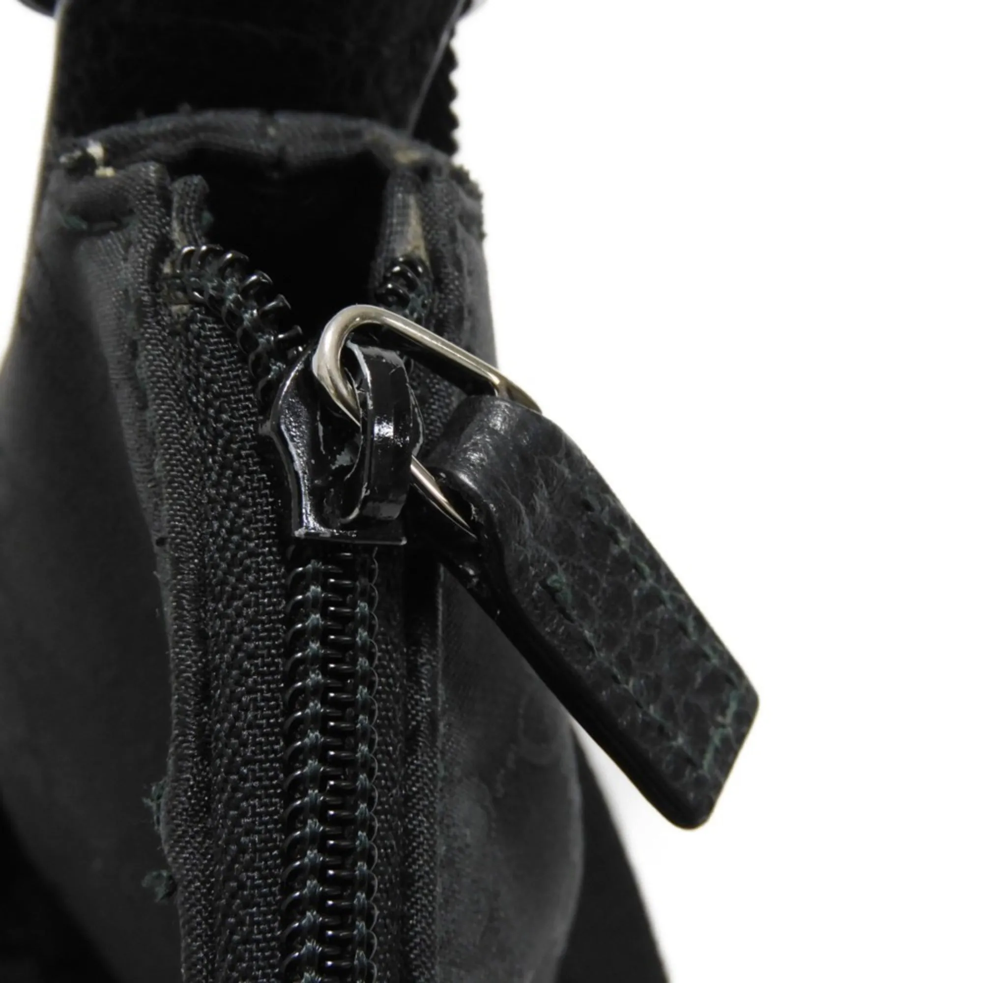 Gucci Black Nylon Canvas Leather Messenger Bag Shoulder Bag ()