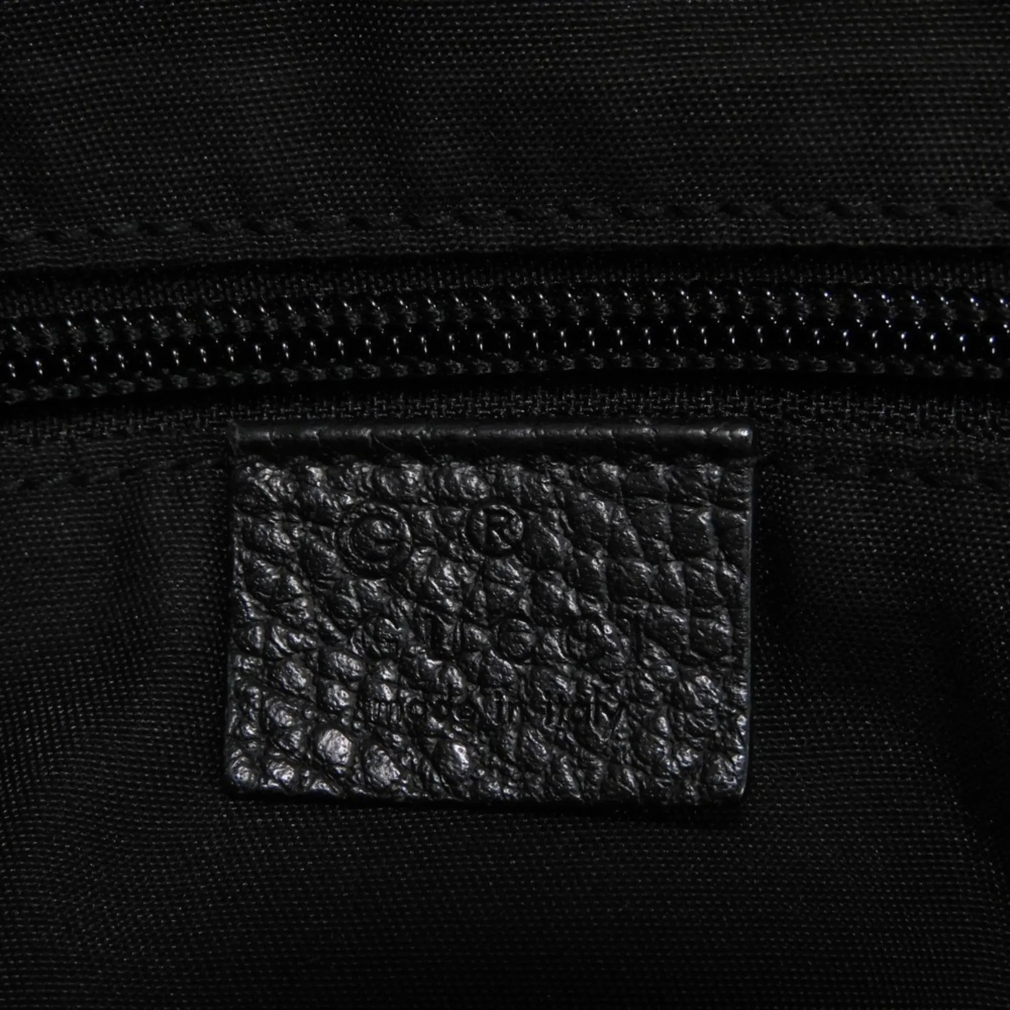 Gucci Black Nylon Canvas Leather Messenger Bag Shoulder Bag ()
