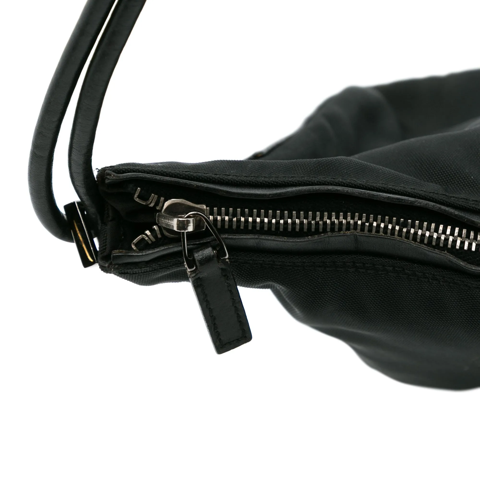 Gucci Canvas Shoulder Bag (SHG-OqOltA)