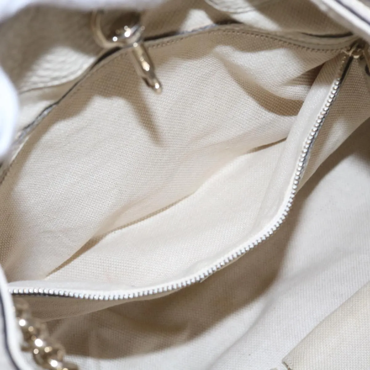 GUCCI Chain Soho Shoulder Bag Leather White 308982  9223