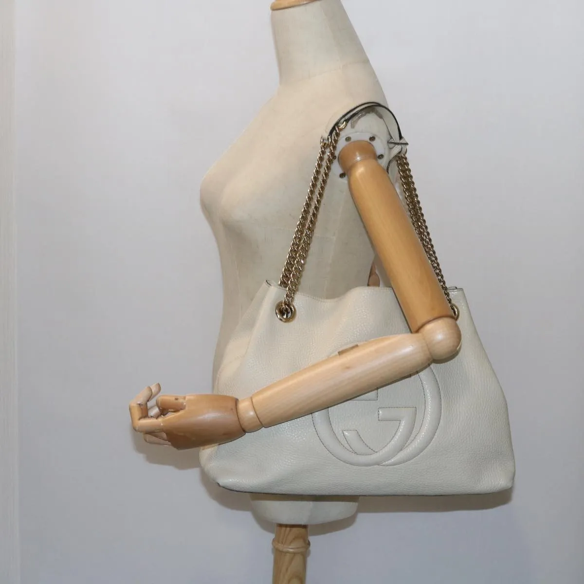 GUCCI Chain Soho Shoulder Bag Leather White 308982  9223