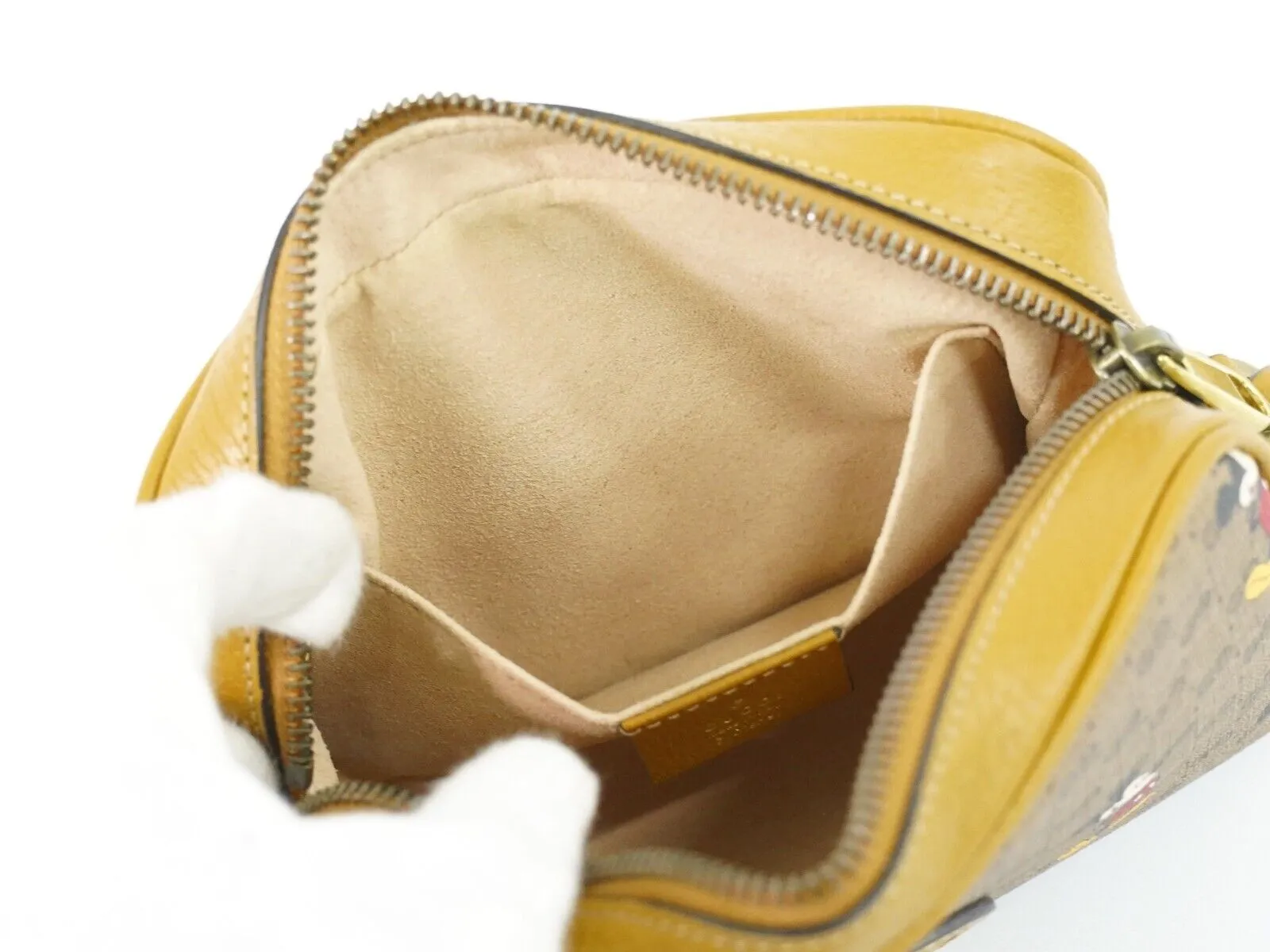 Gucci Disney X Gucci  Leather Shoulder Bag ()