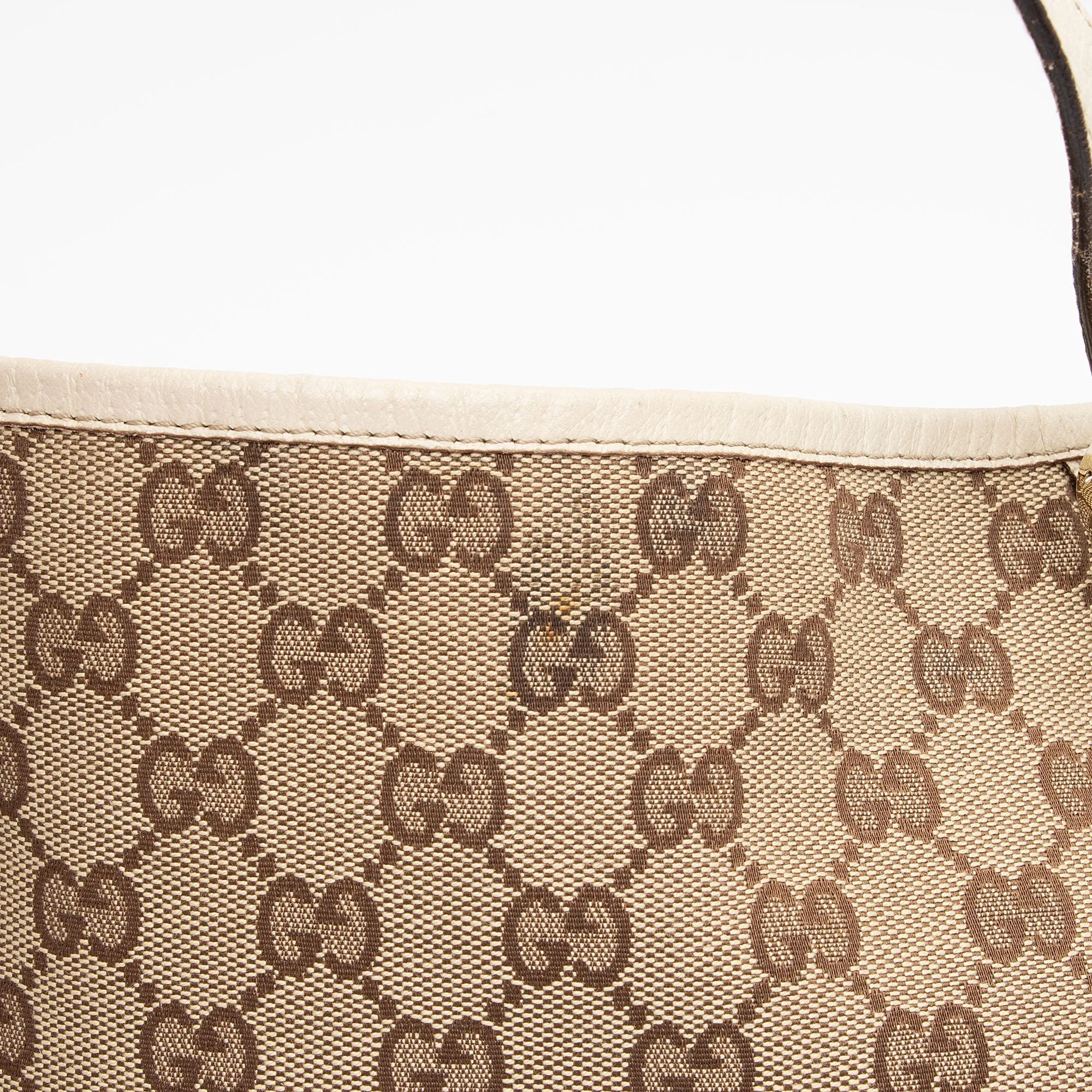Gucci GG Canvas Abbey Medium Shoulder Bag (SHF-KbPV8L)