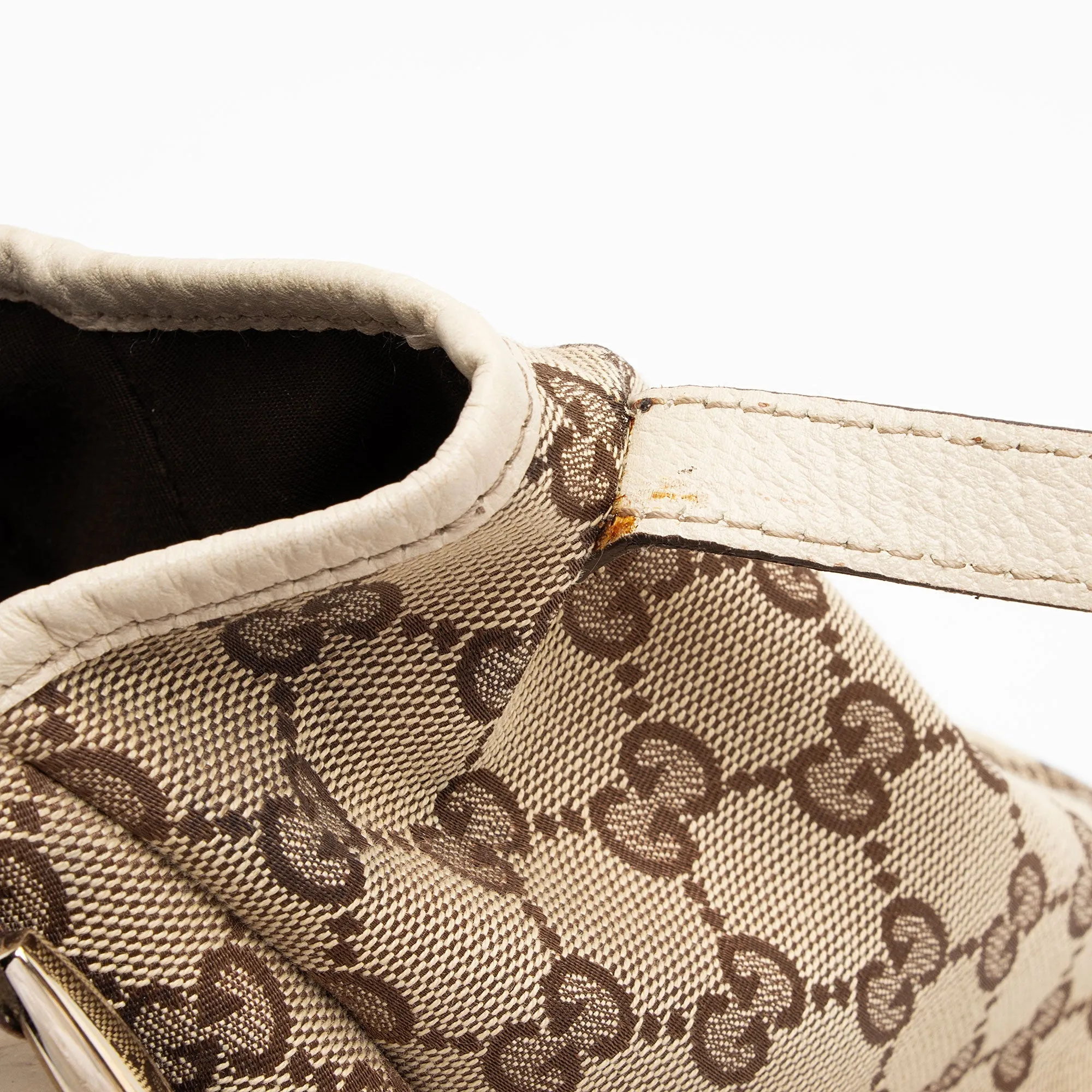 Gucci GG Canvas Abbey Medium Shoulder Bag (SHF-KbPV8L)
