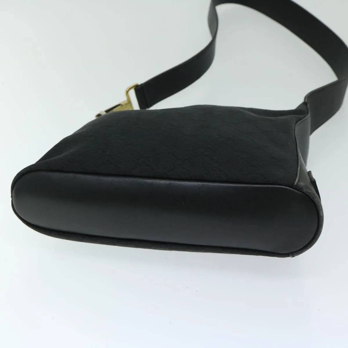 Gucci Gg Canvas  Canvas Shoulder Bag ()