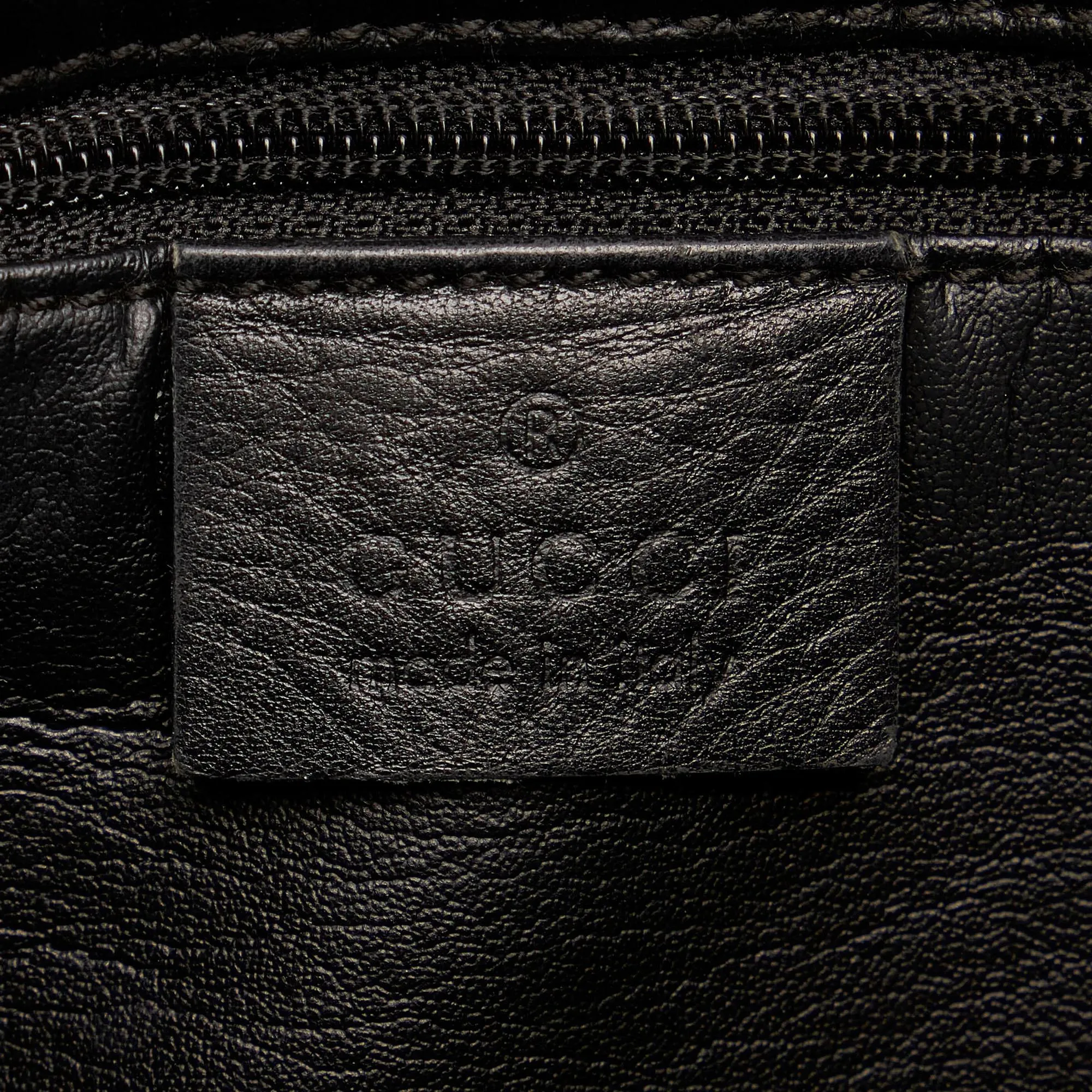 Gucci GG Canvas Drawstring Shoulder Bag (SHG-32073)