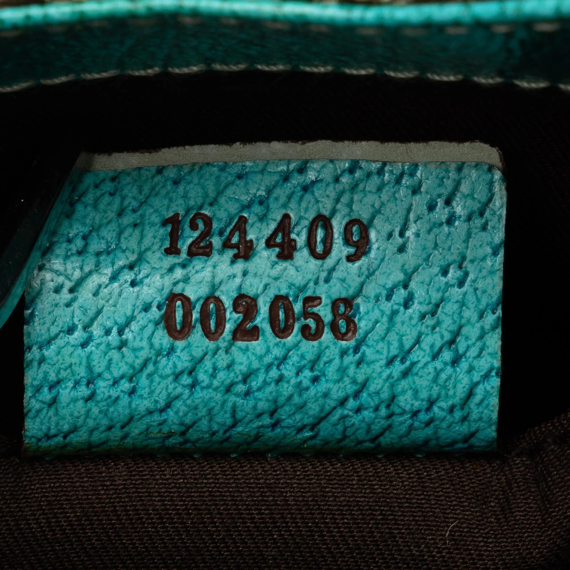 Gucci GG Canvas Nailhead Jackie Bardot Shoulder Bag (SHG-eDYueX)