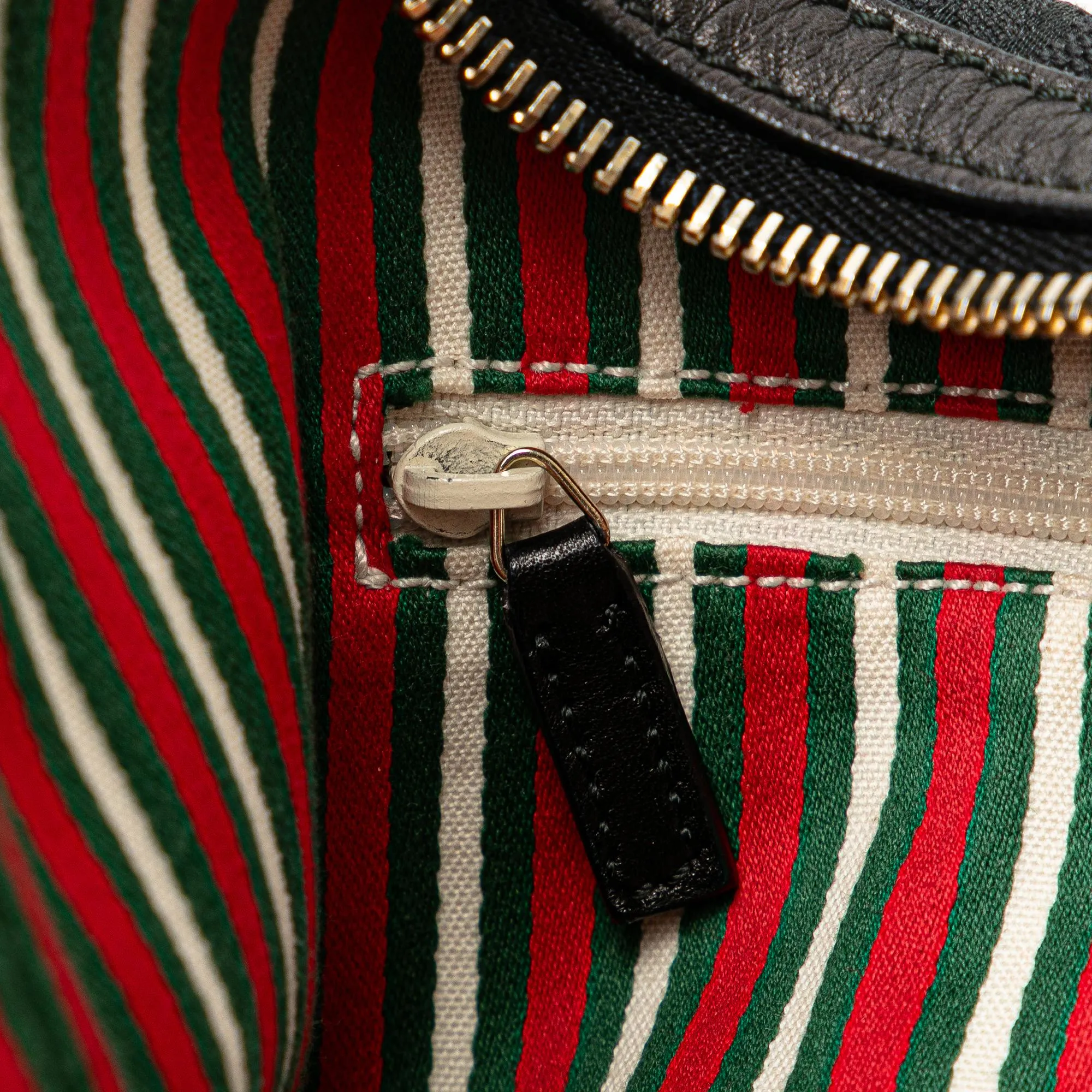 Gucci GG Canvas New Britt Shoulder Bag (SHG-qGmcfc)