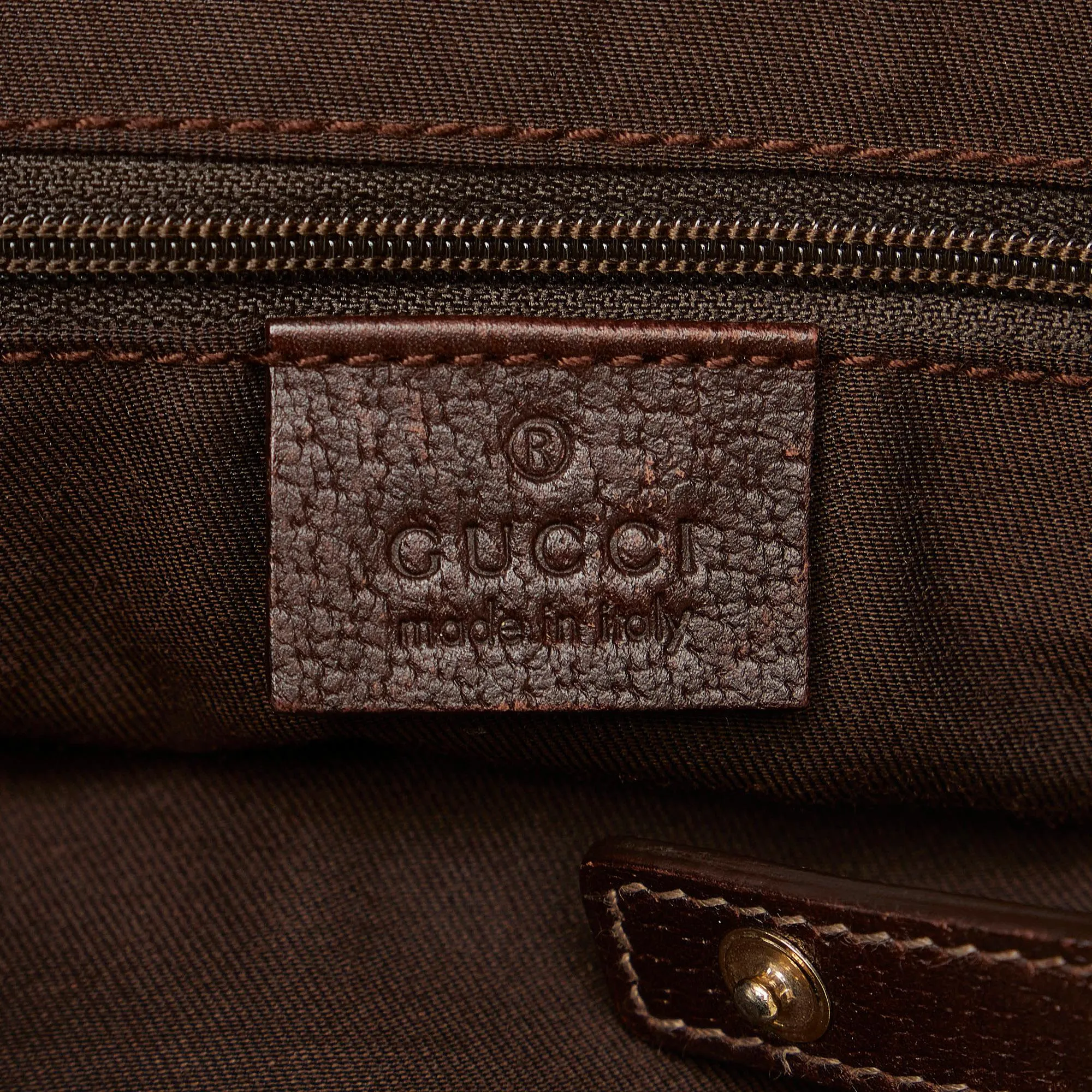 Gucci GG Canvas Pelham Shoulder Bag (SHG-qhGAWQ)