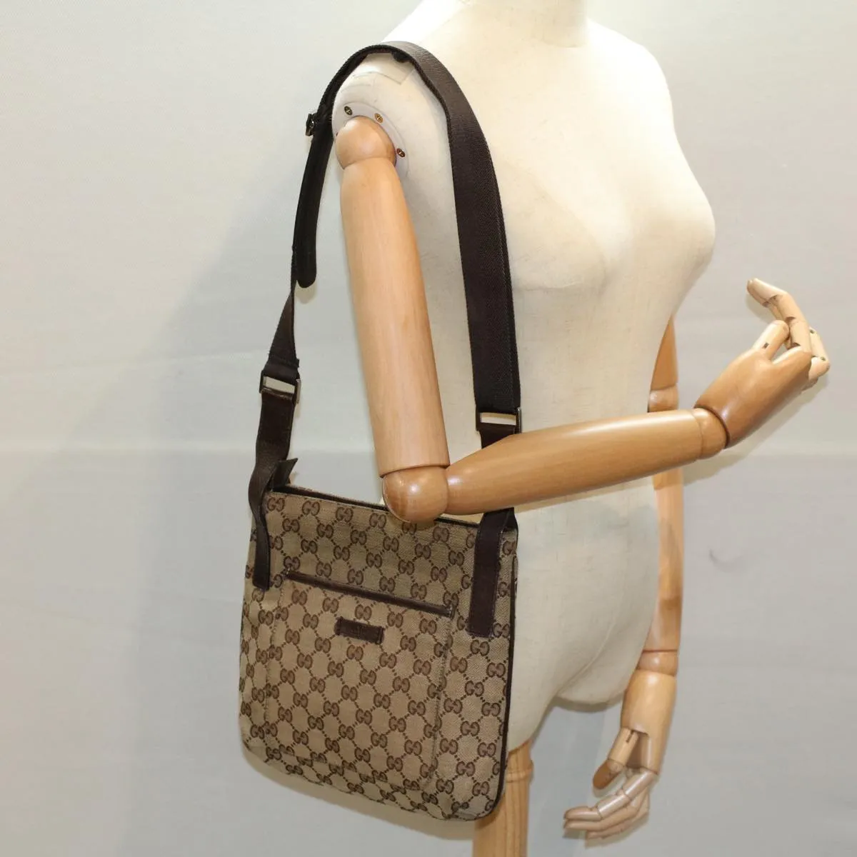 GUCCI GG Canvas Shoulder Bag Beige 122793  fm2787