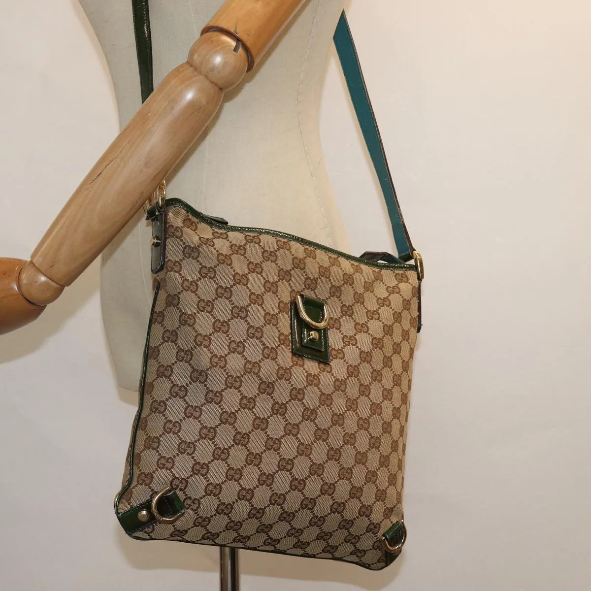 GUCCI GG Canvas Shoulder Bag Beige 131326  84767