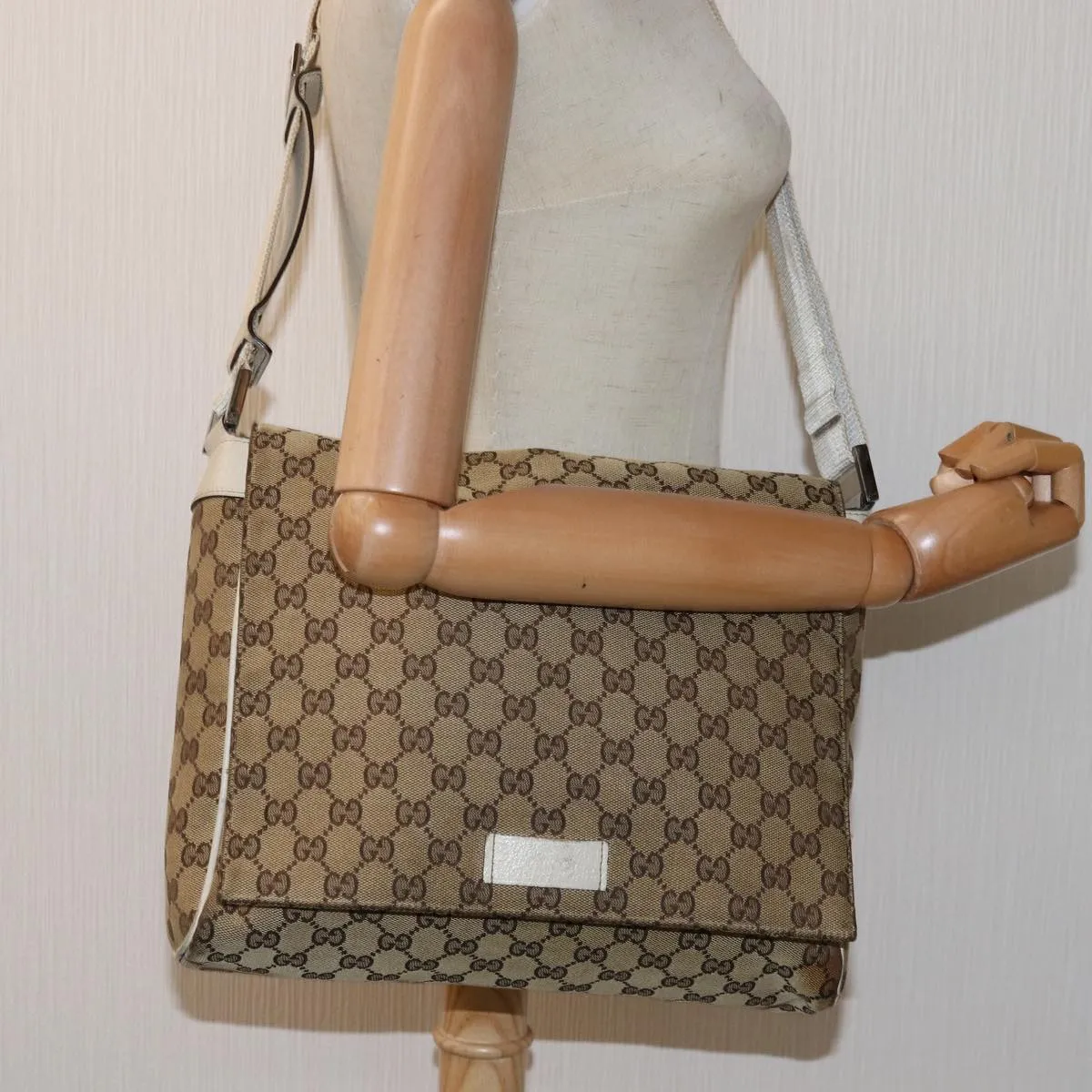 GUCCI GG Canvas Shoulder Bag Beige 146236  75978