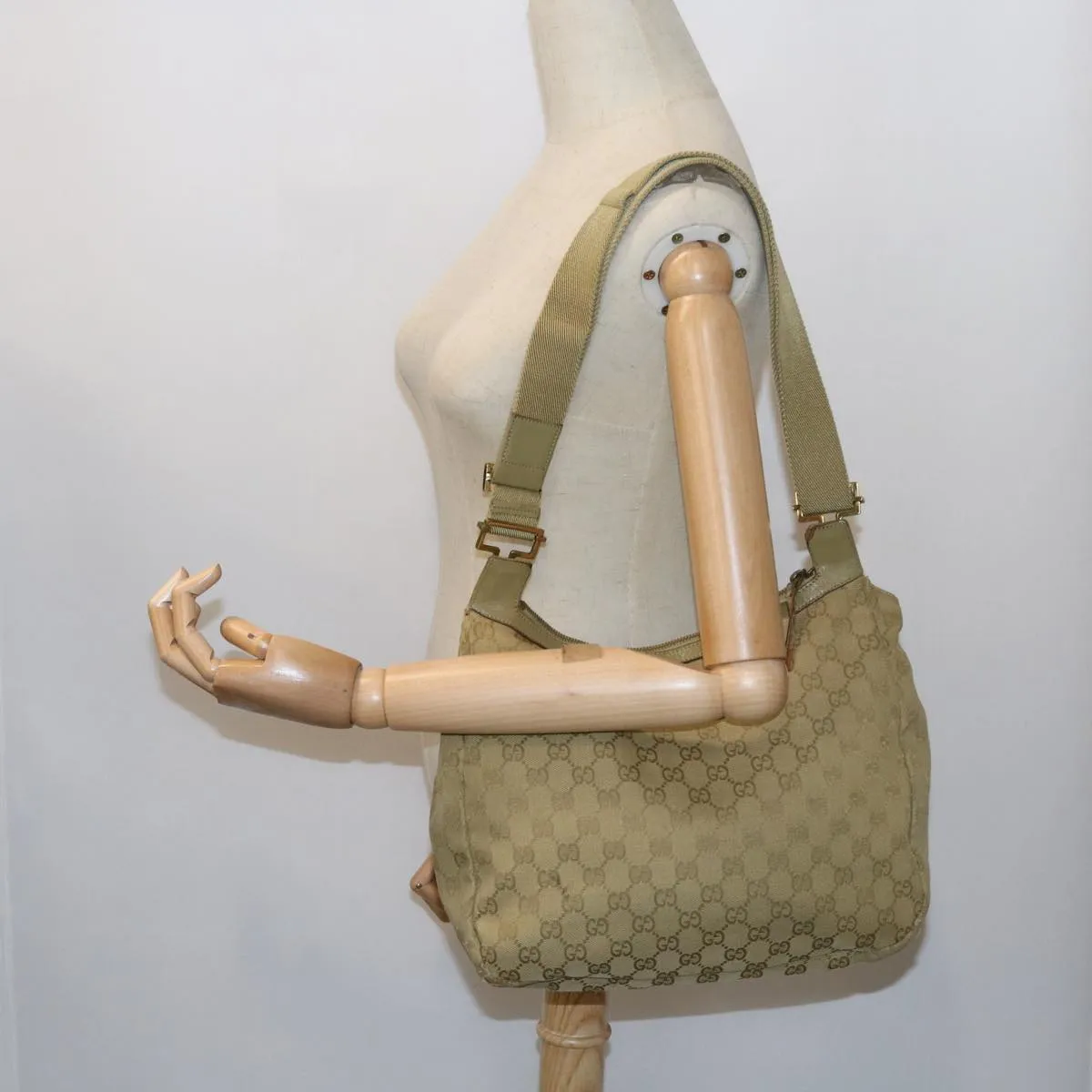 GUCCI GG Canvas Shoulder Bag Beige 90762  58417