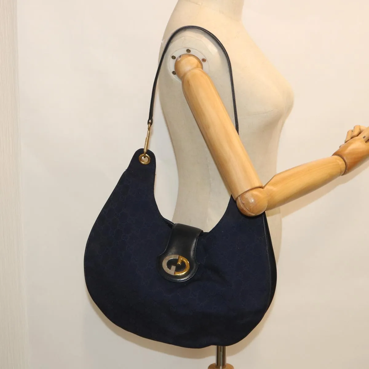 GUCCI GG Canvas Shoulder Bag Navy  56776