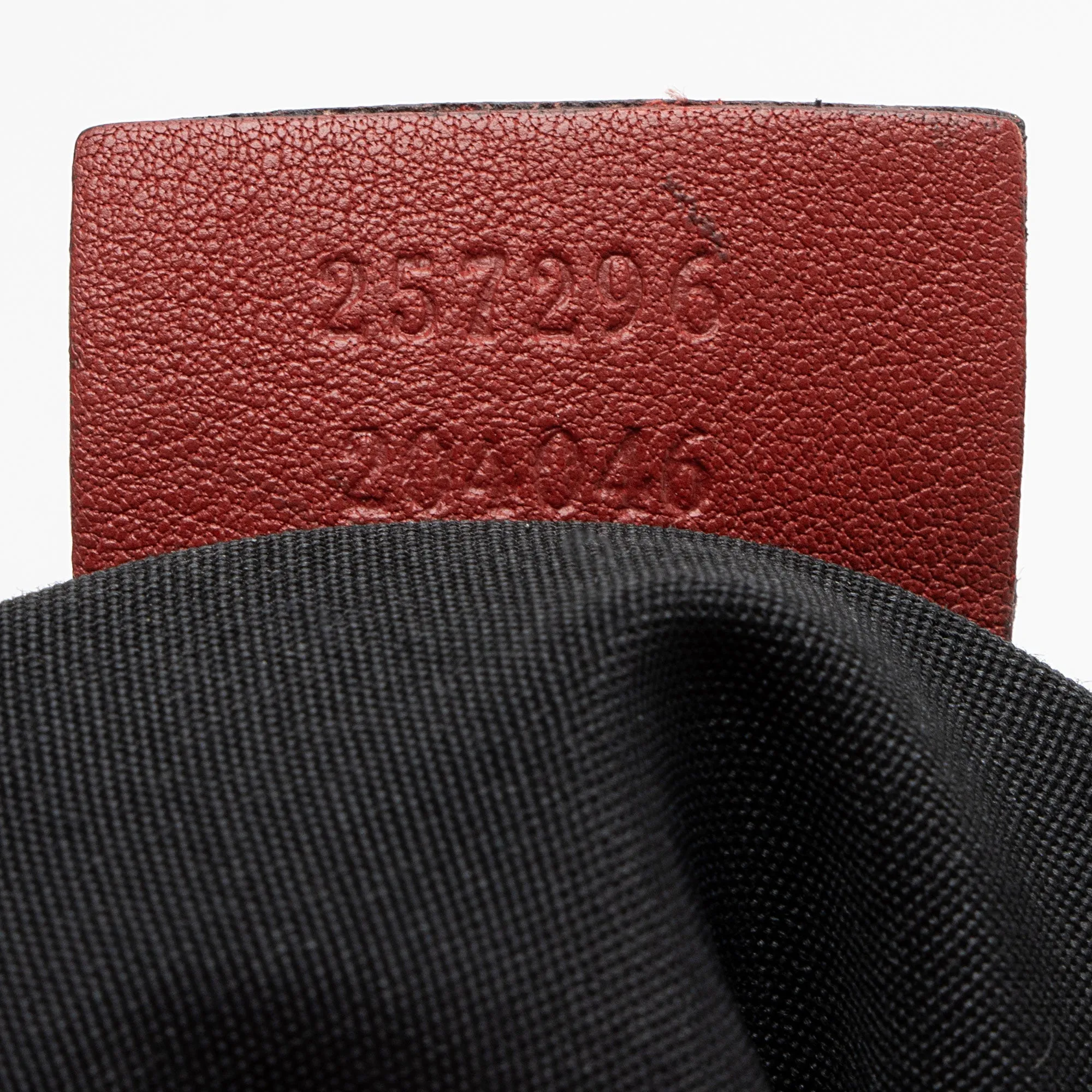 Gucci GG Canvas Shoulder Bag (SHF-zFLqxt)