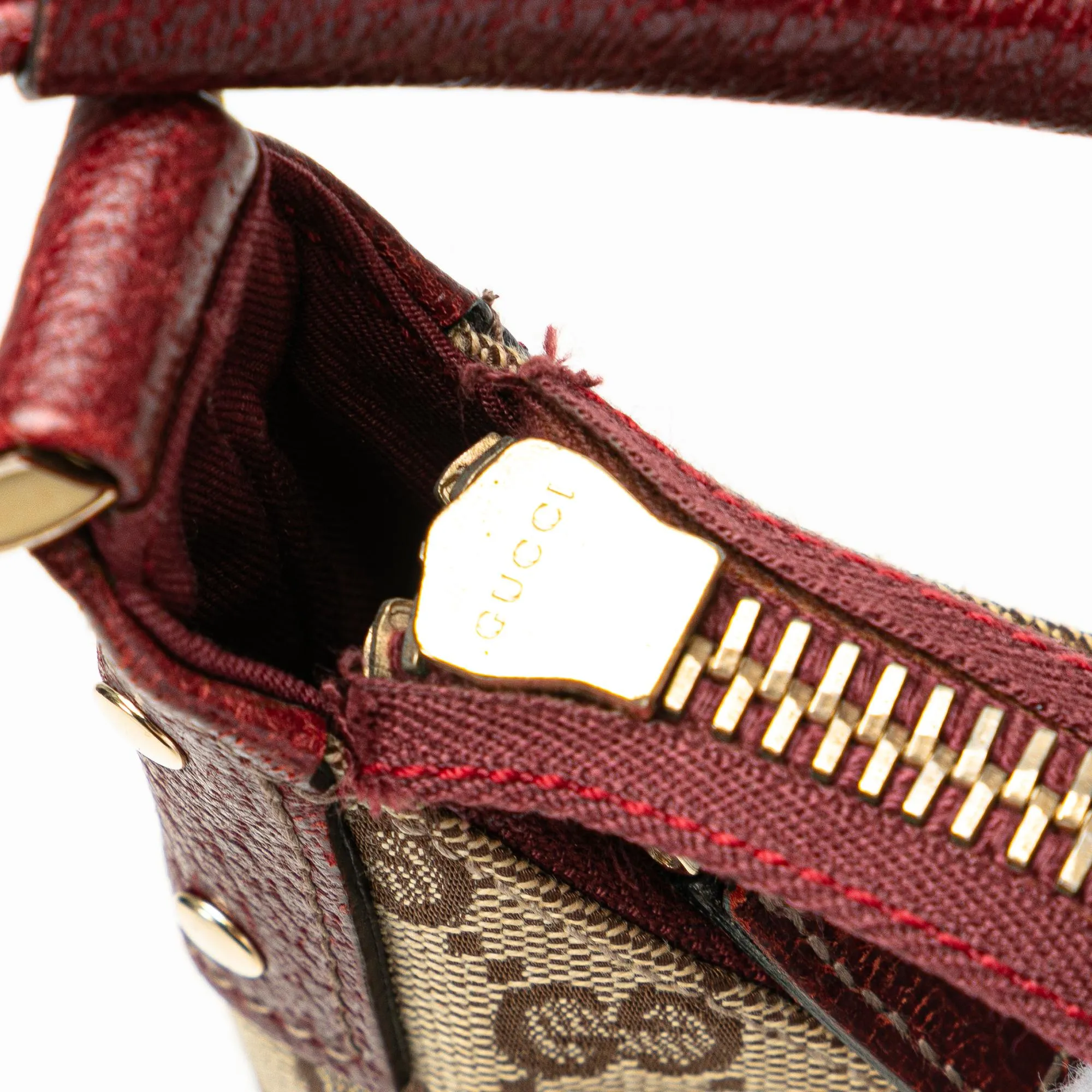 Gucci GG Canvas Shoulder Bag (SHG-hpso8j)