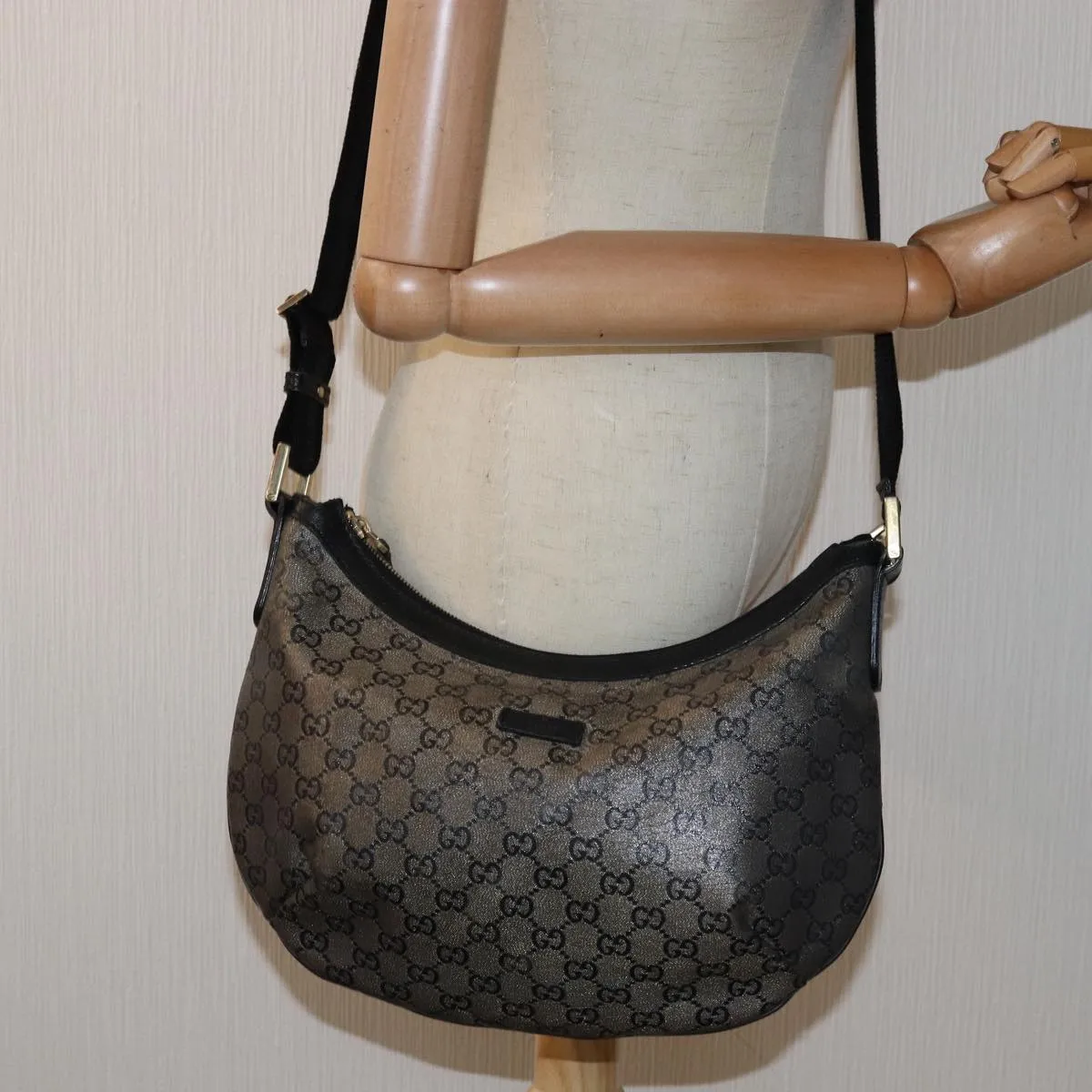 GUCCI GG crystal Shoulder Bag PVC Leather Black 181092 1669  ki4485